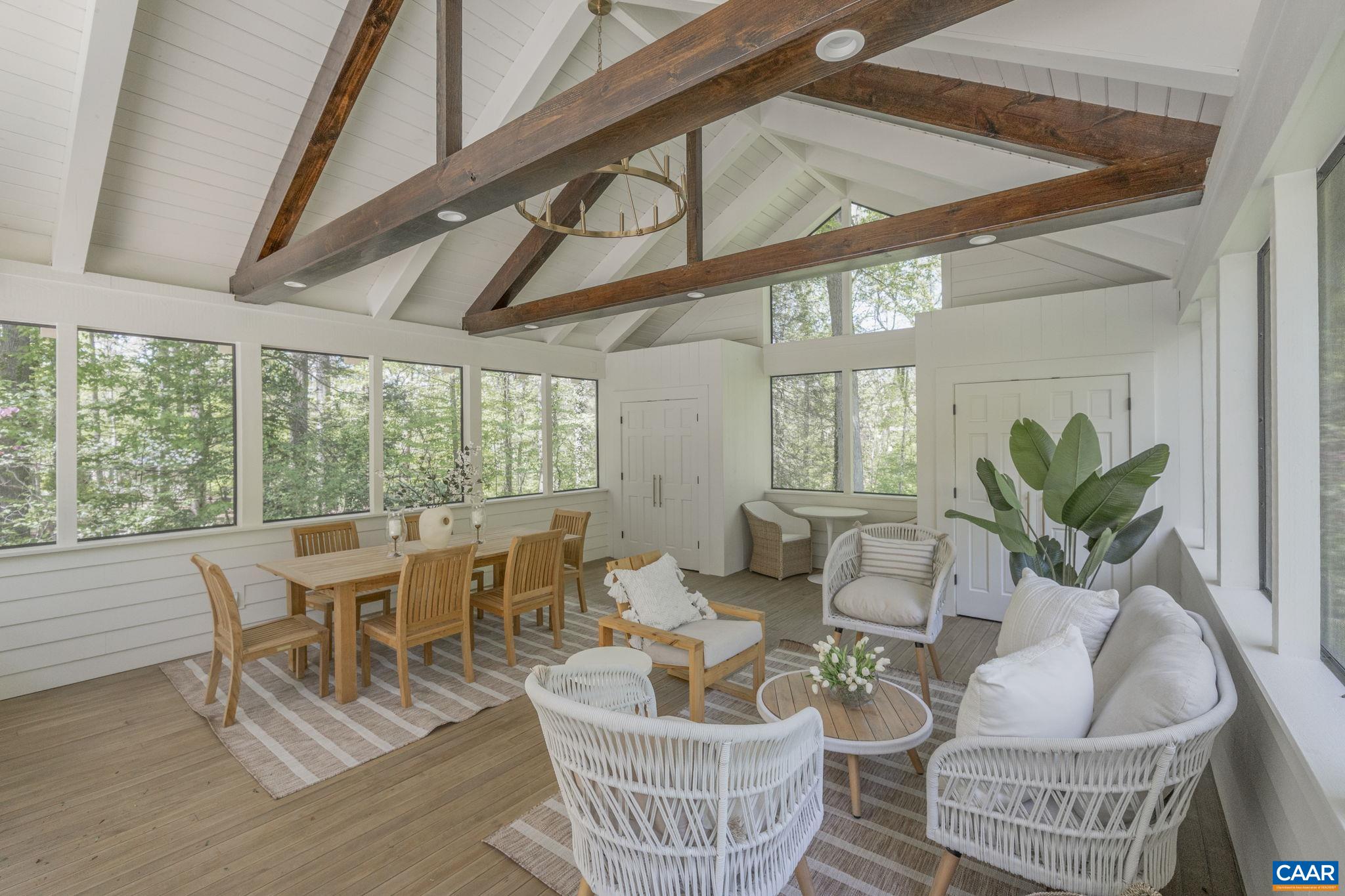 872 FLORDON DR
