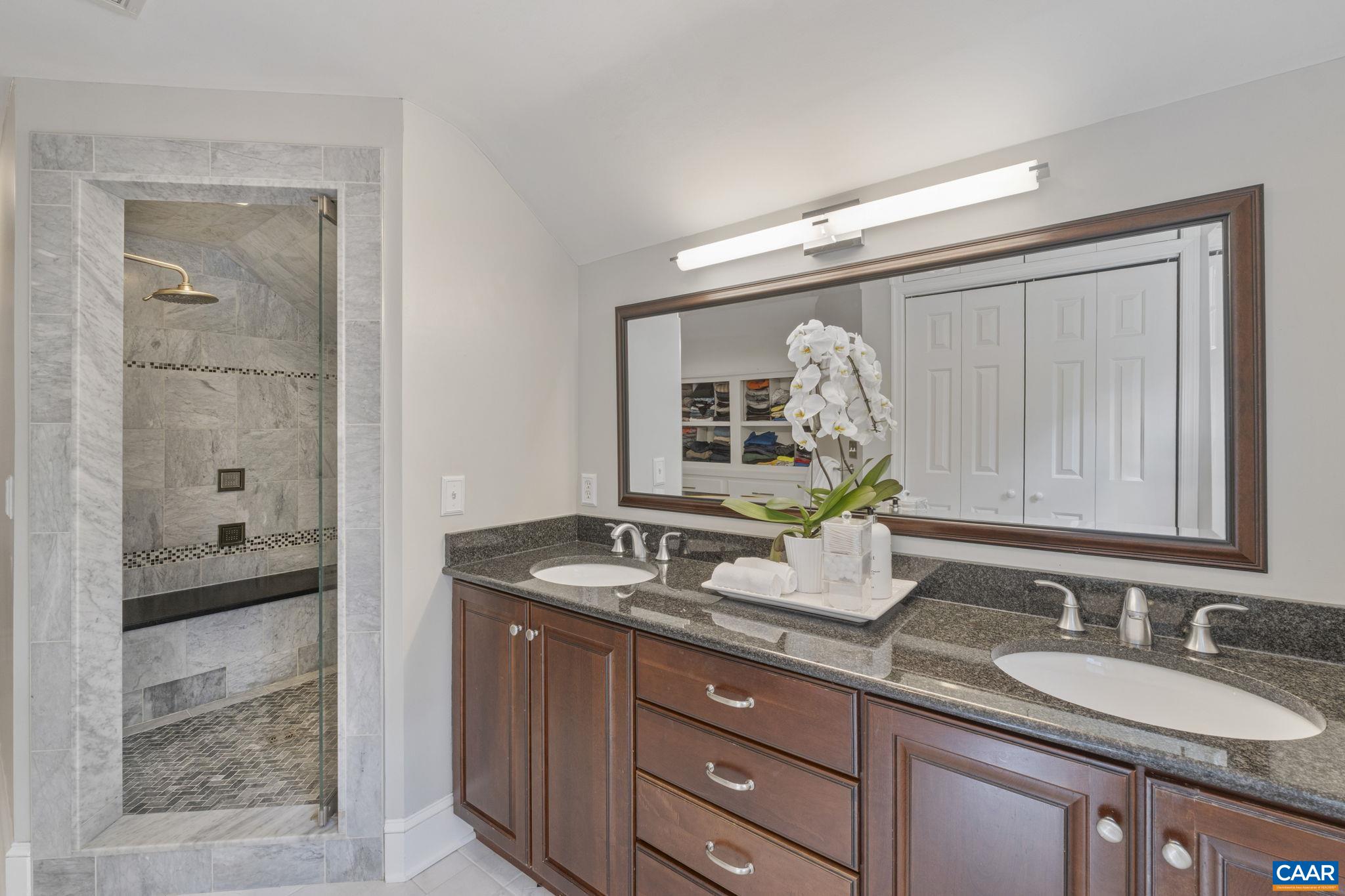 872 FLORDON DR