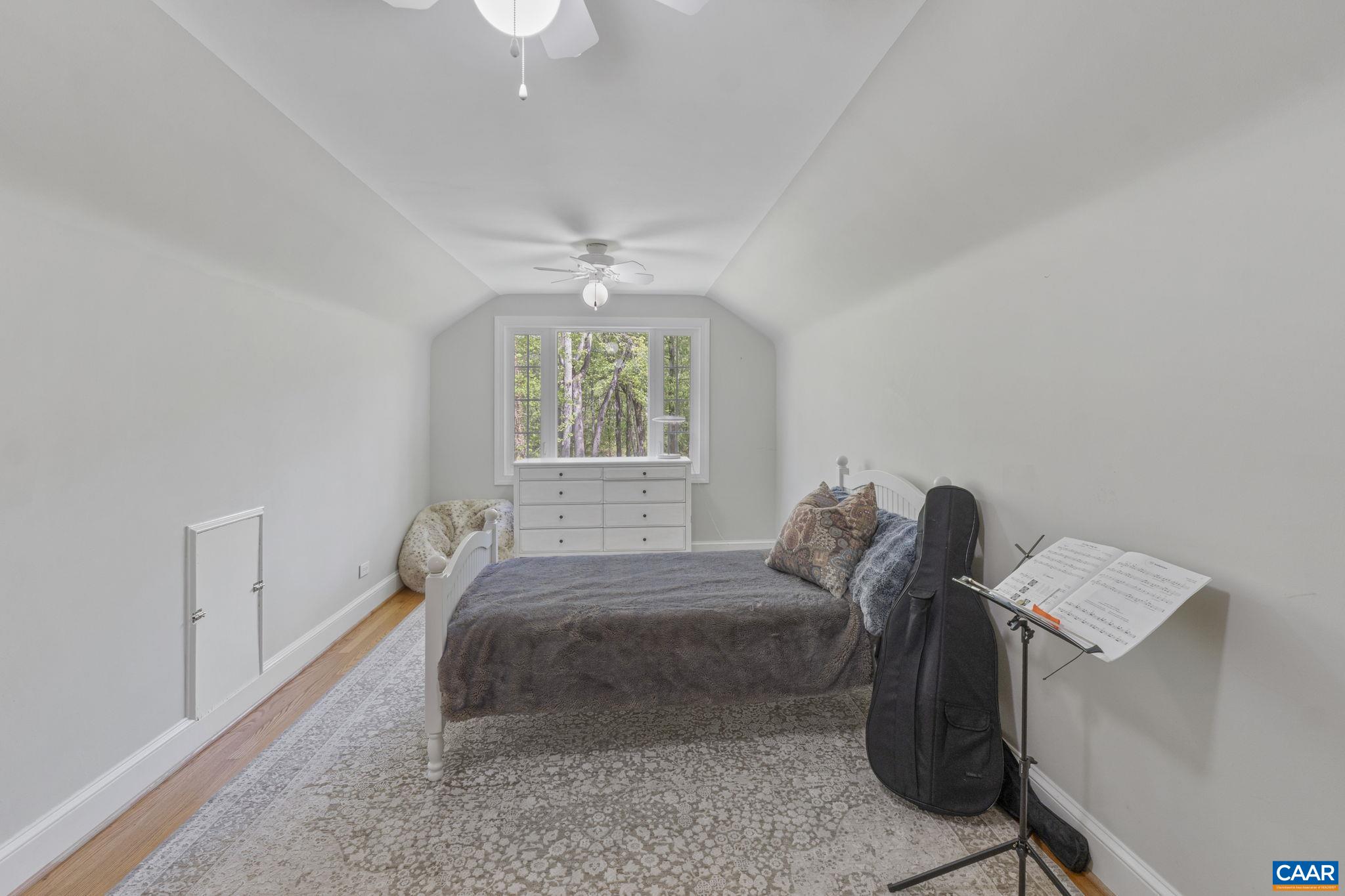 872 FLORDON DR