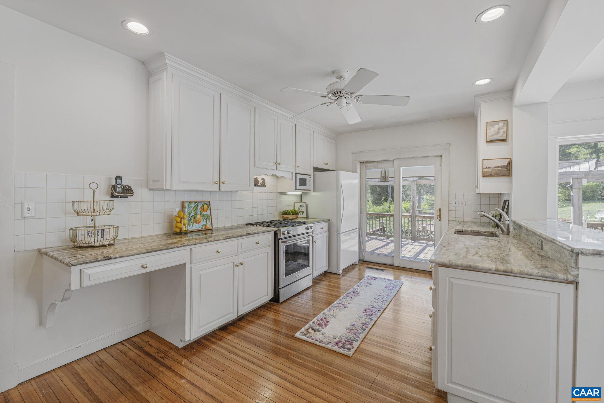 525 DEBENHAM CT