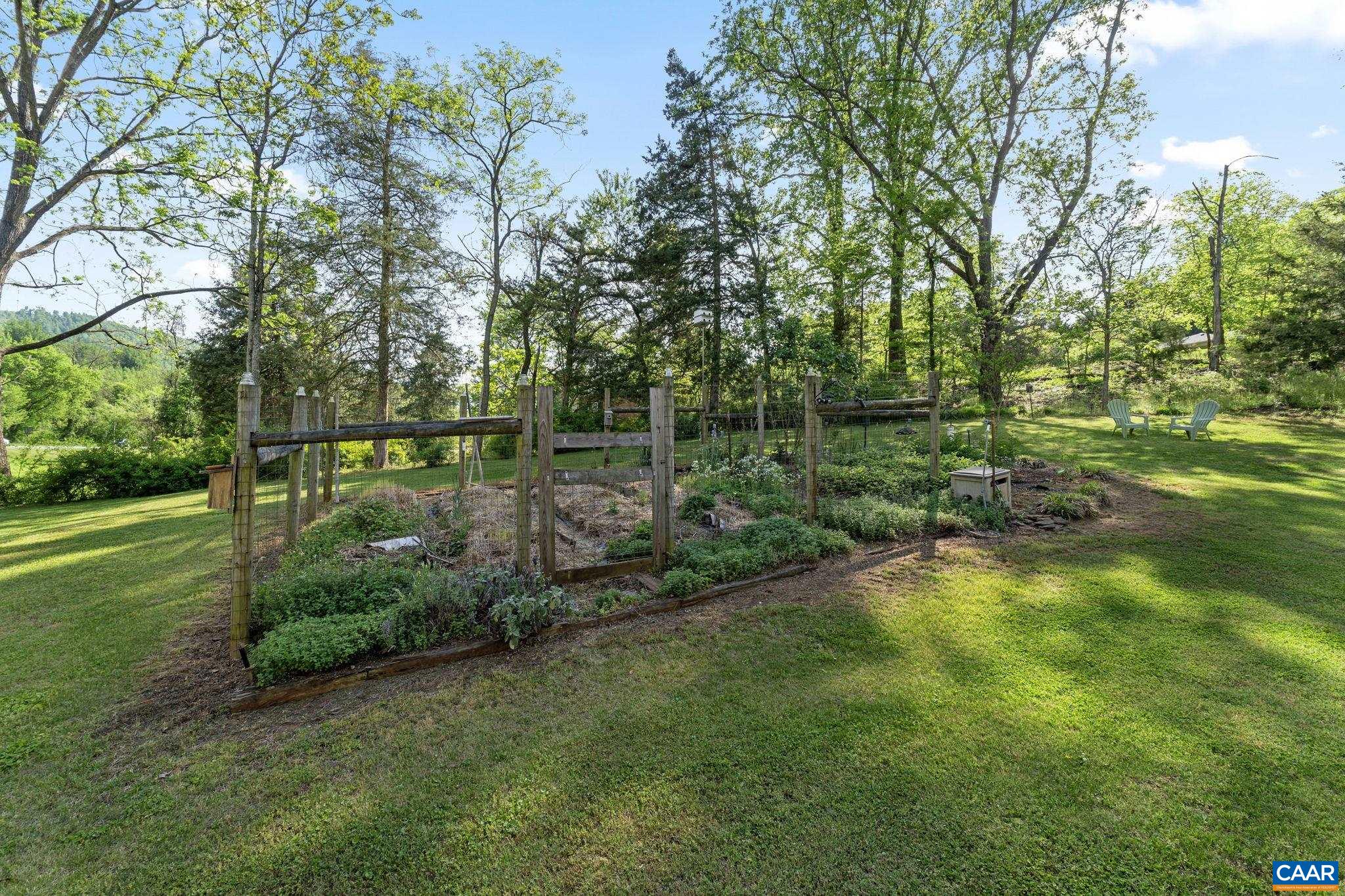 525 DEBENHAM CT