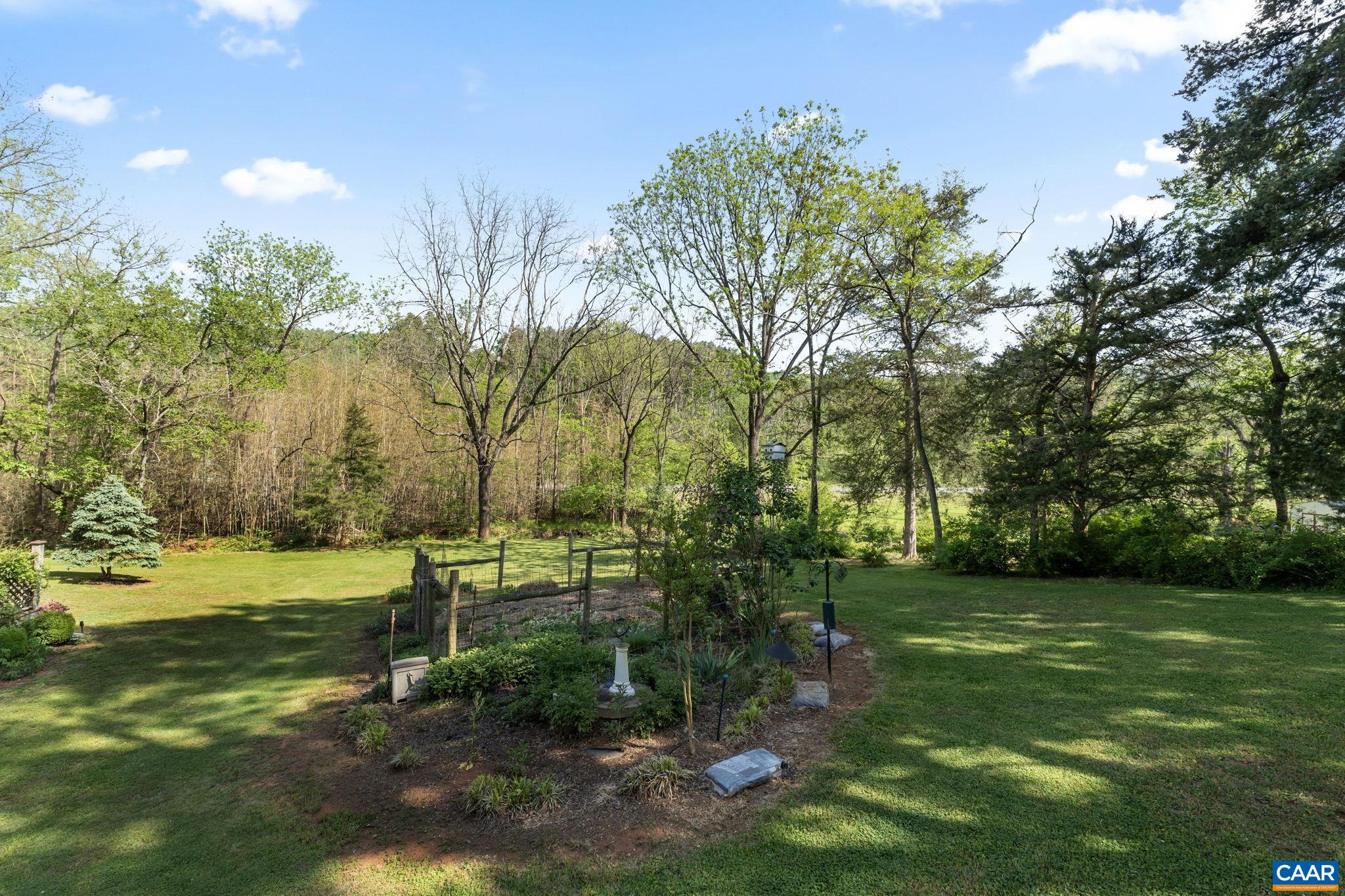 525 DEBENHAM CT