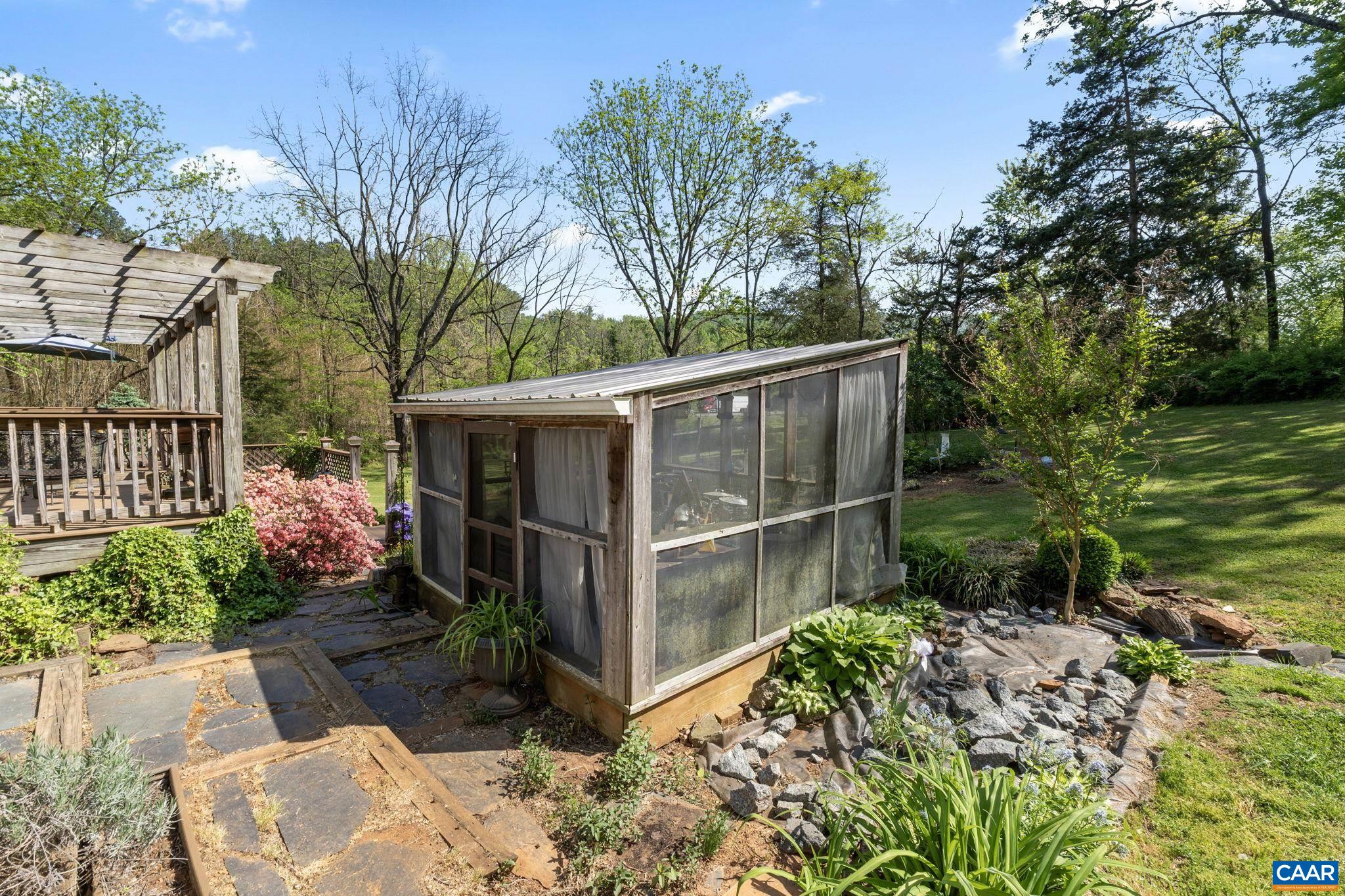 525 DEBENHAM CT