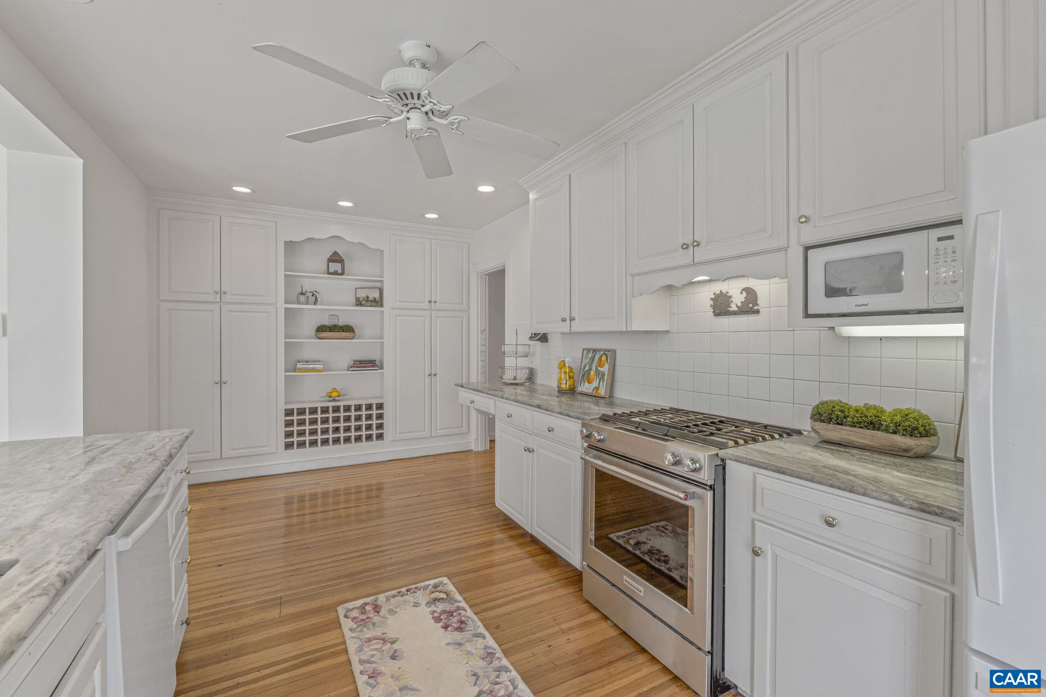 525 DEBENHAM CT