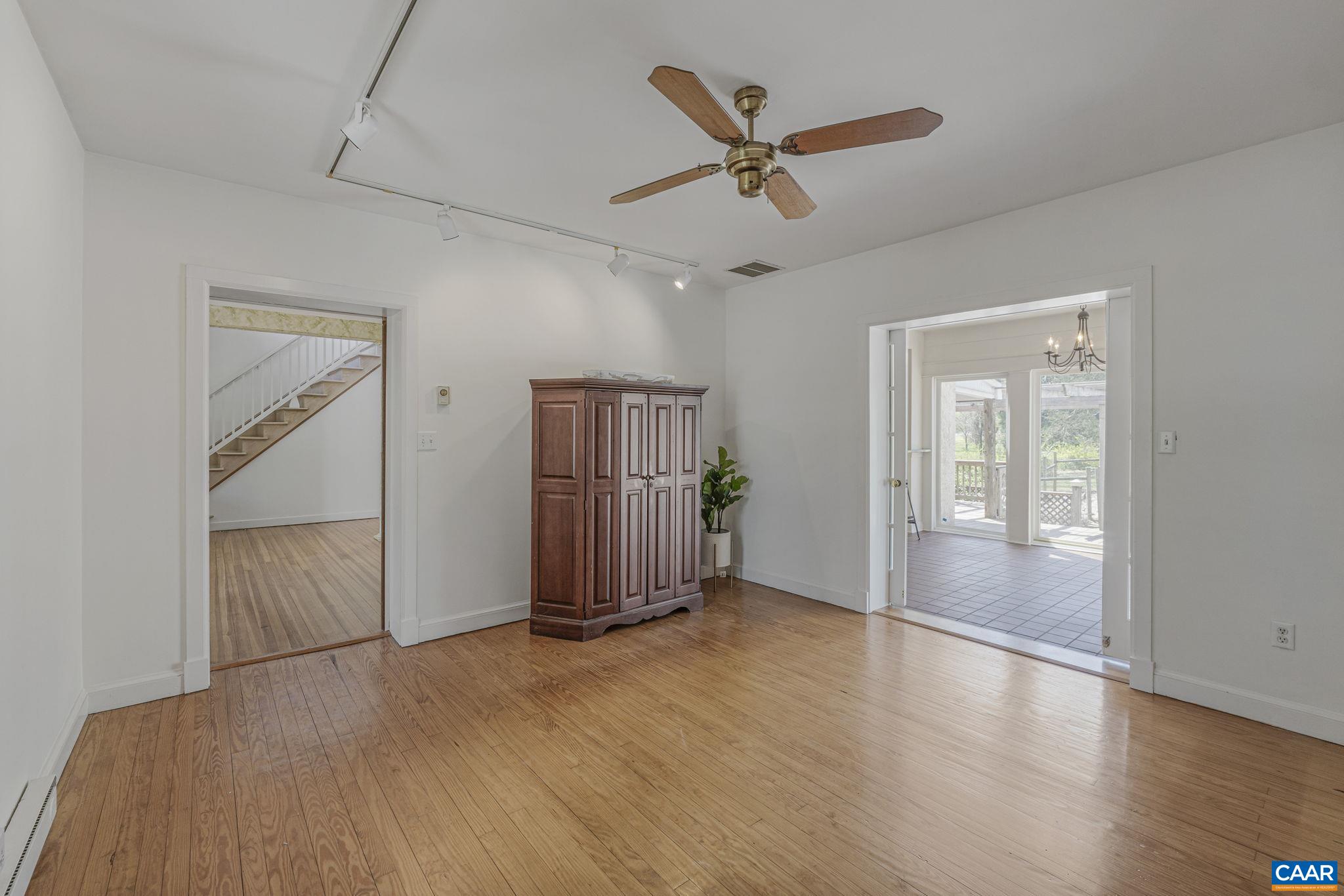 525 DEBENHAM CT