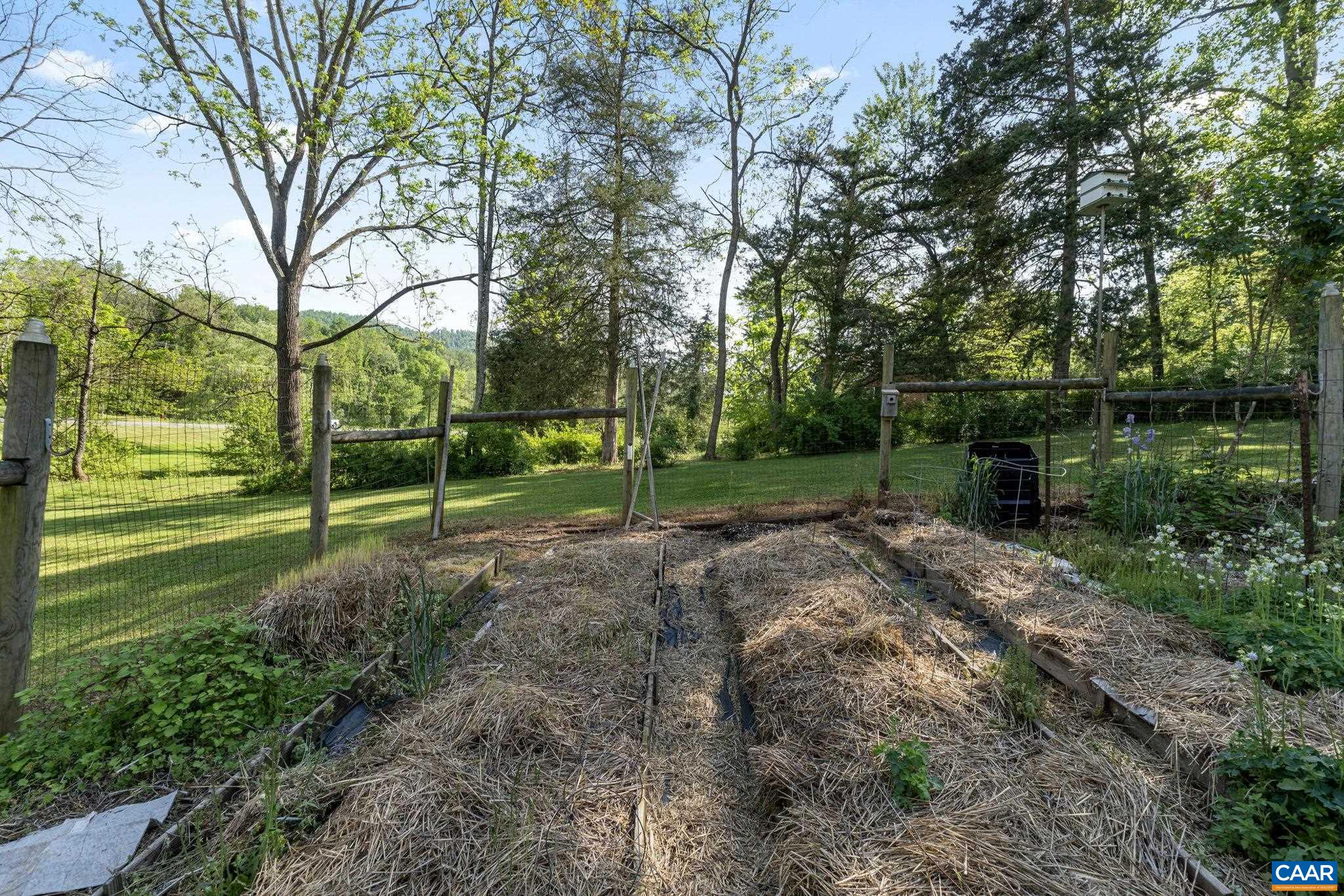 525 DEBENHAM CT