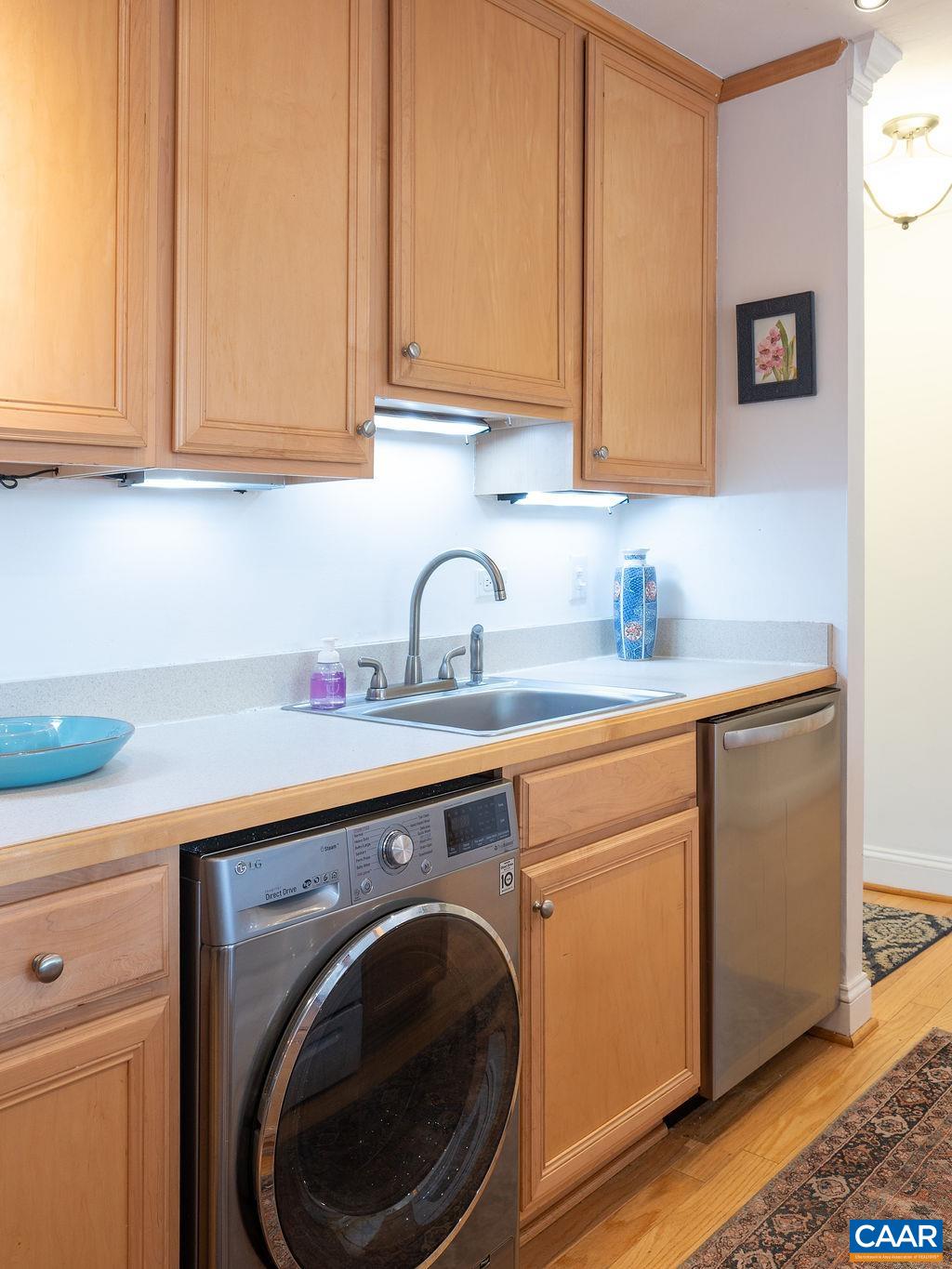 1800 JEFFERSON PARK AVE Unit: 305
