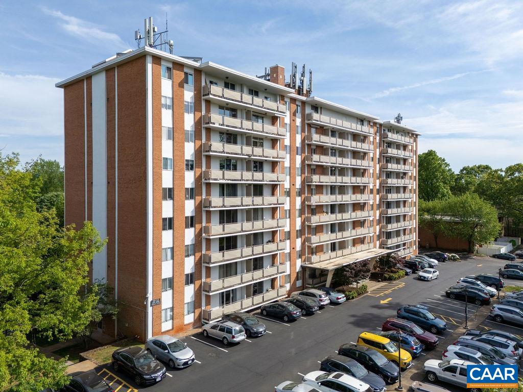 1800 JEFFERSON PARK AVE Unit: 305