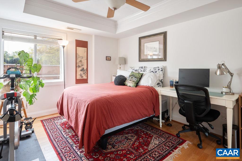 1800 JEFFERSON PARK AVE Unit: 305