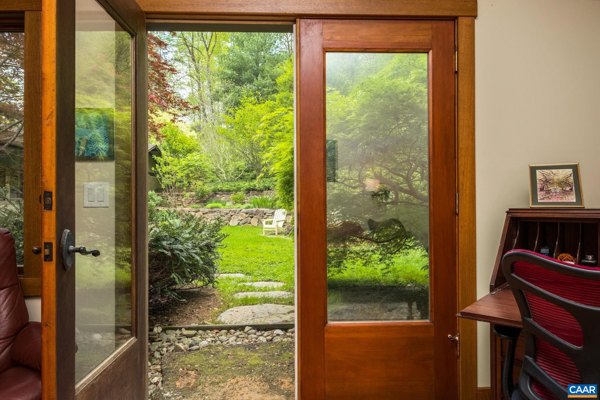 4547 TAYLOR CREEK RD