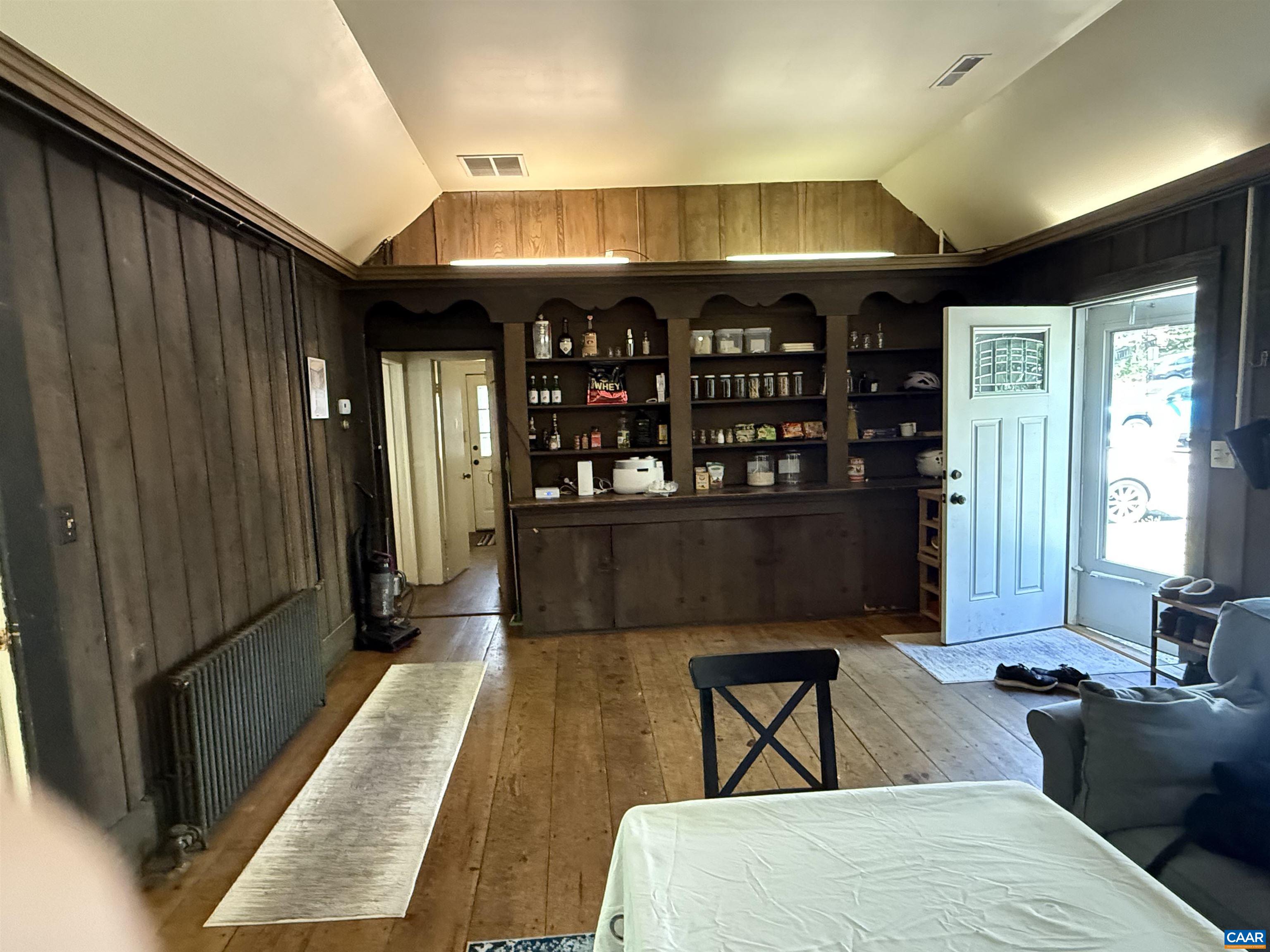 140 VALLEY RD