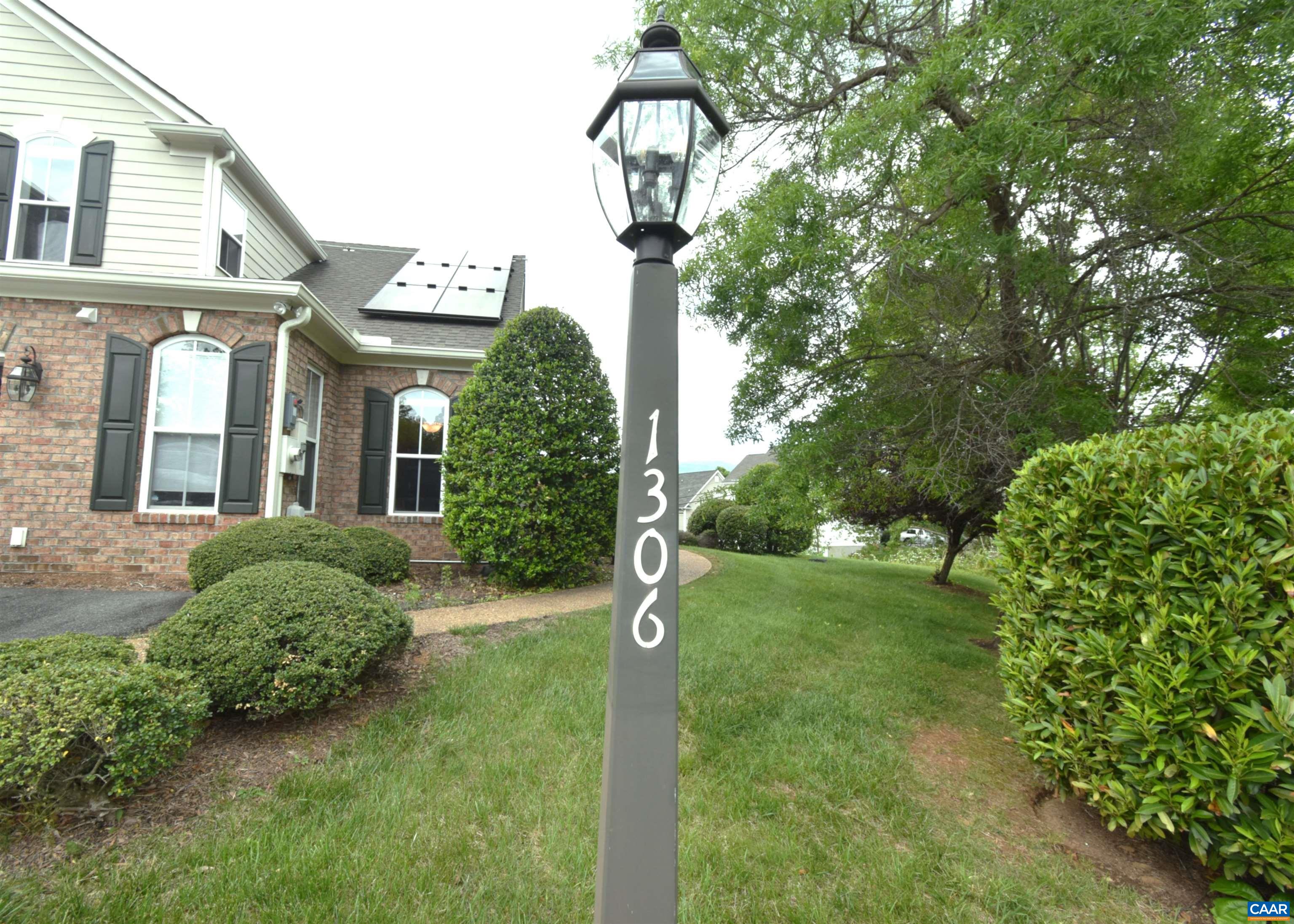 1306 GATE POST LN