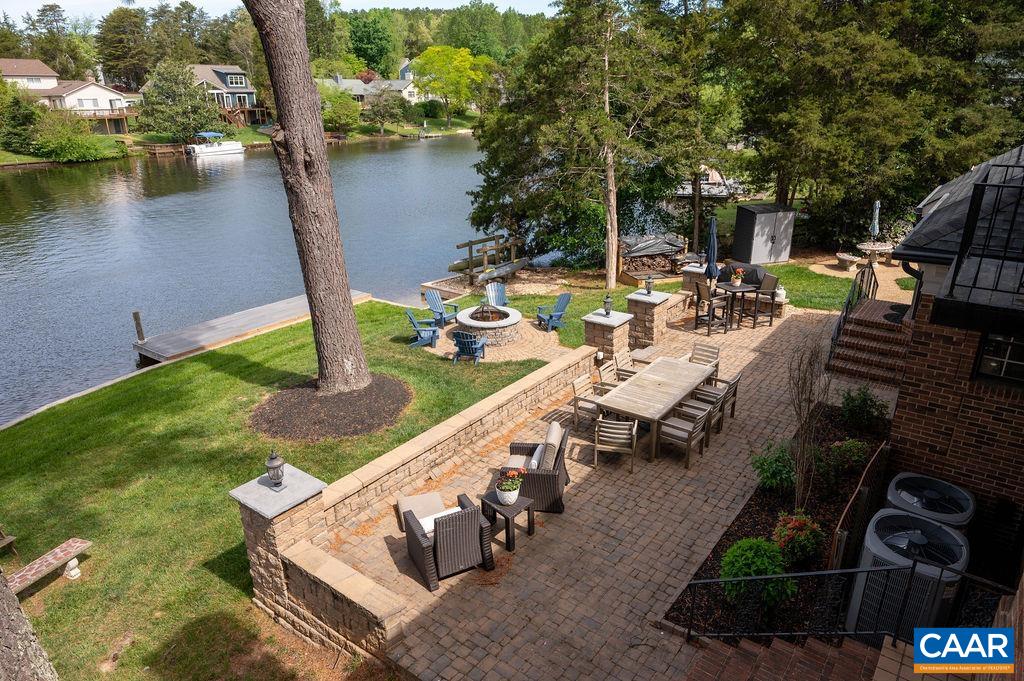 25 BOLLING CIR