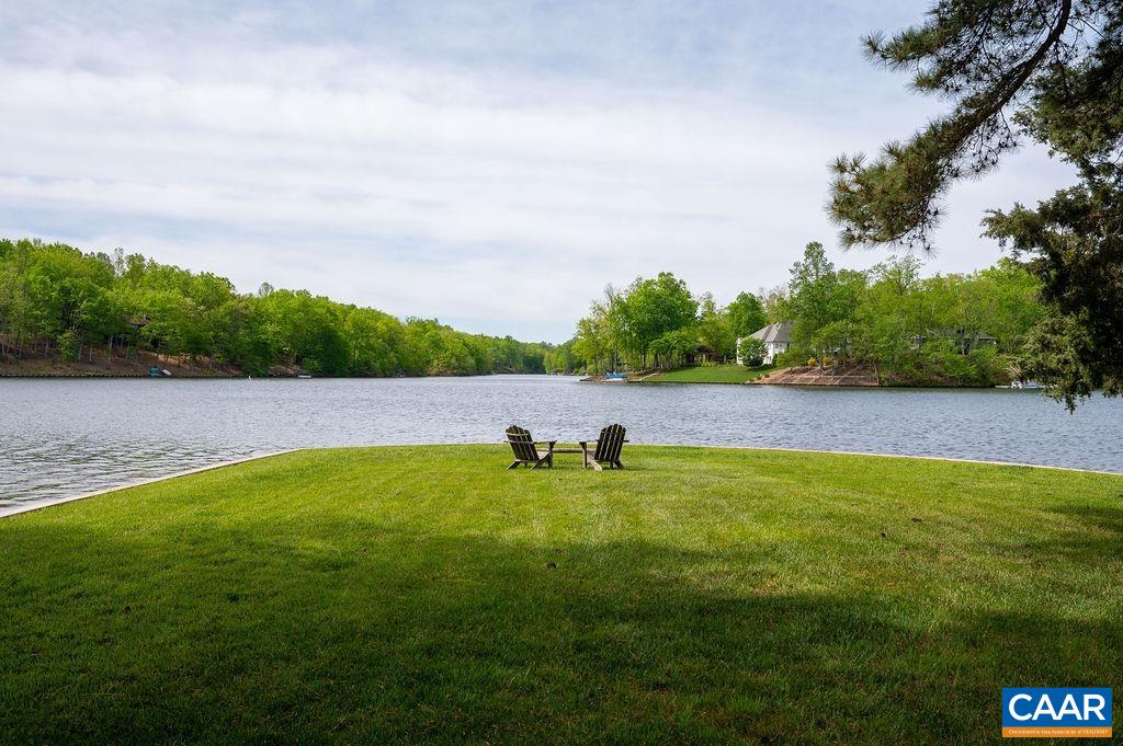 25 BOLLING CIR