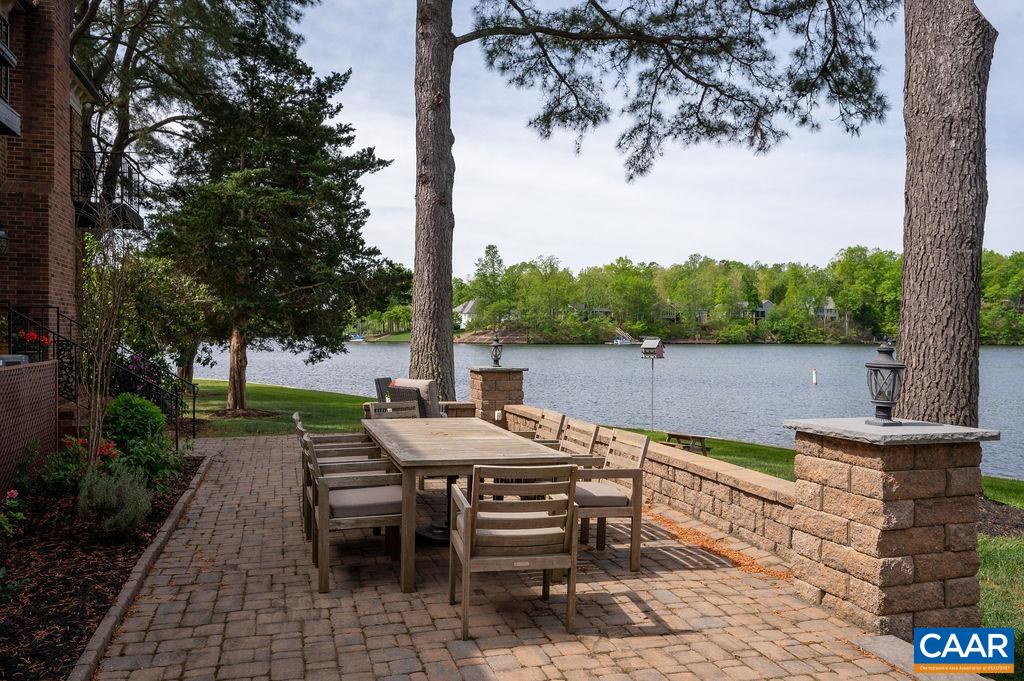 25 BOLLING CIR