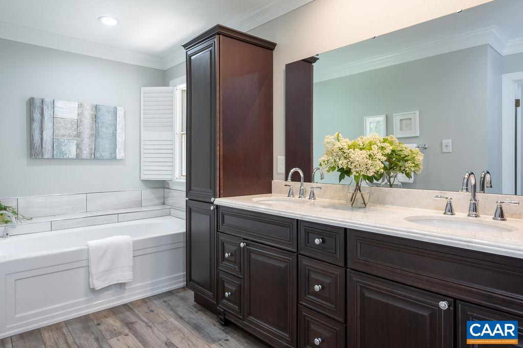 25 BOLLING CIR
