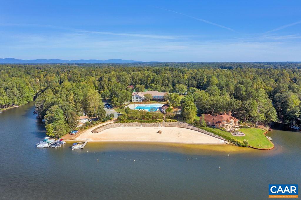 25 BOLLING CIR