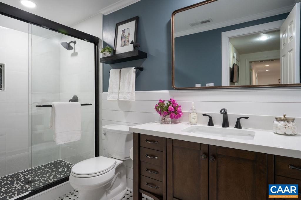 25 BOLLING CIR