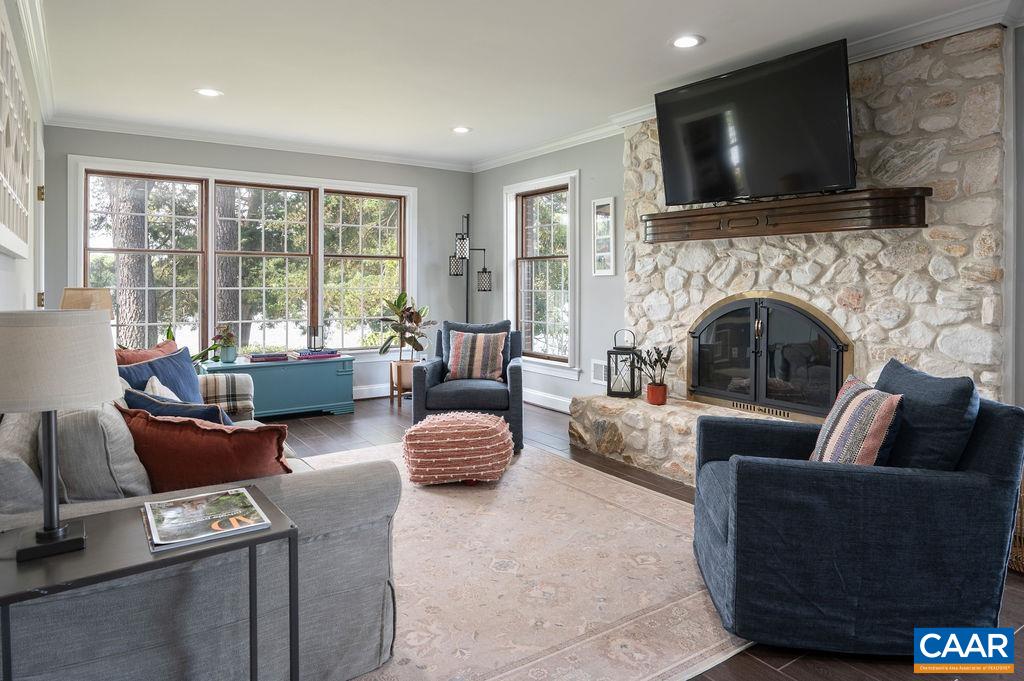 25 BOLLING CIR