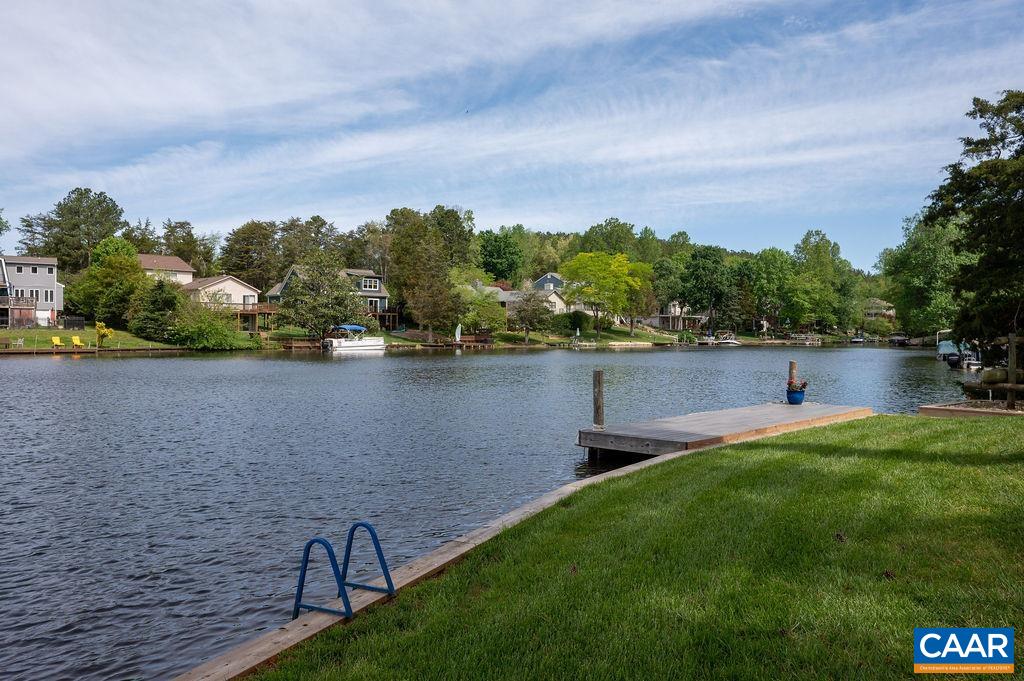 25 BOLLING CIR