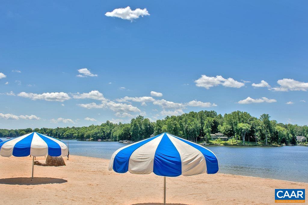 25 BOLLING CIR