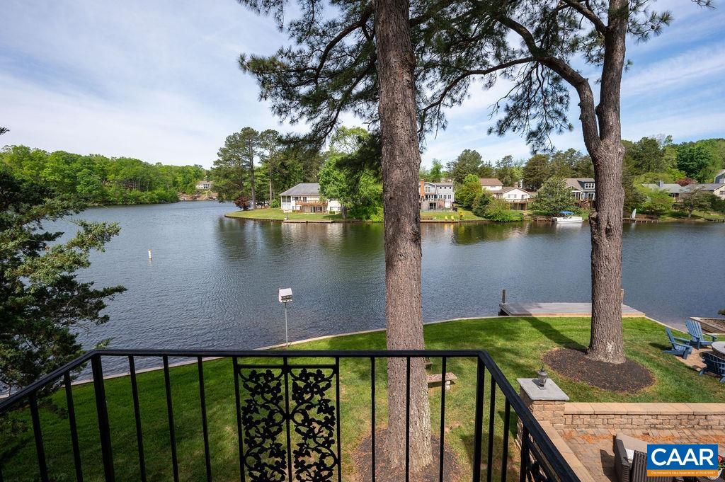 25 BOLLING CIR