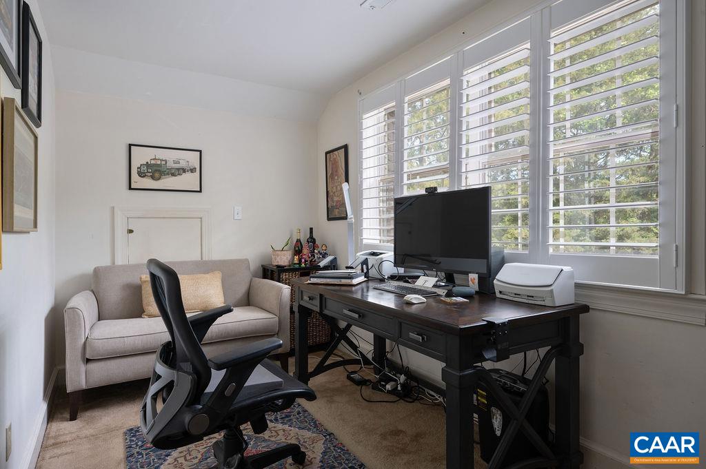 25 BOLLING CIR