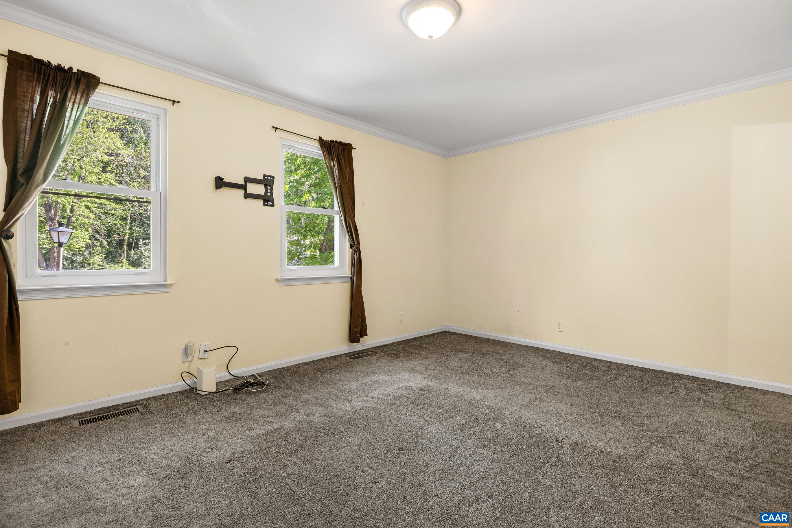 150 SCARBOROUGH PL
