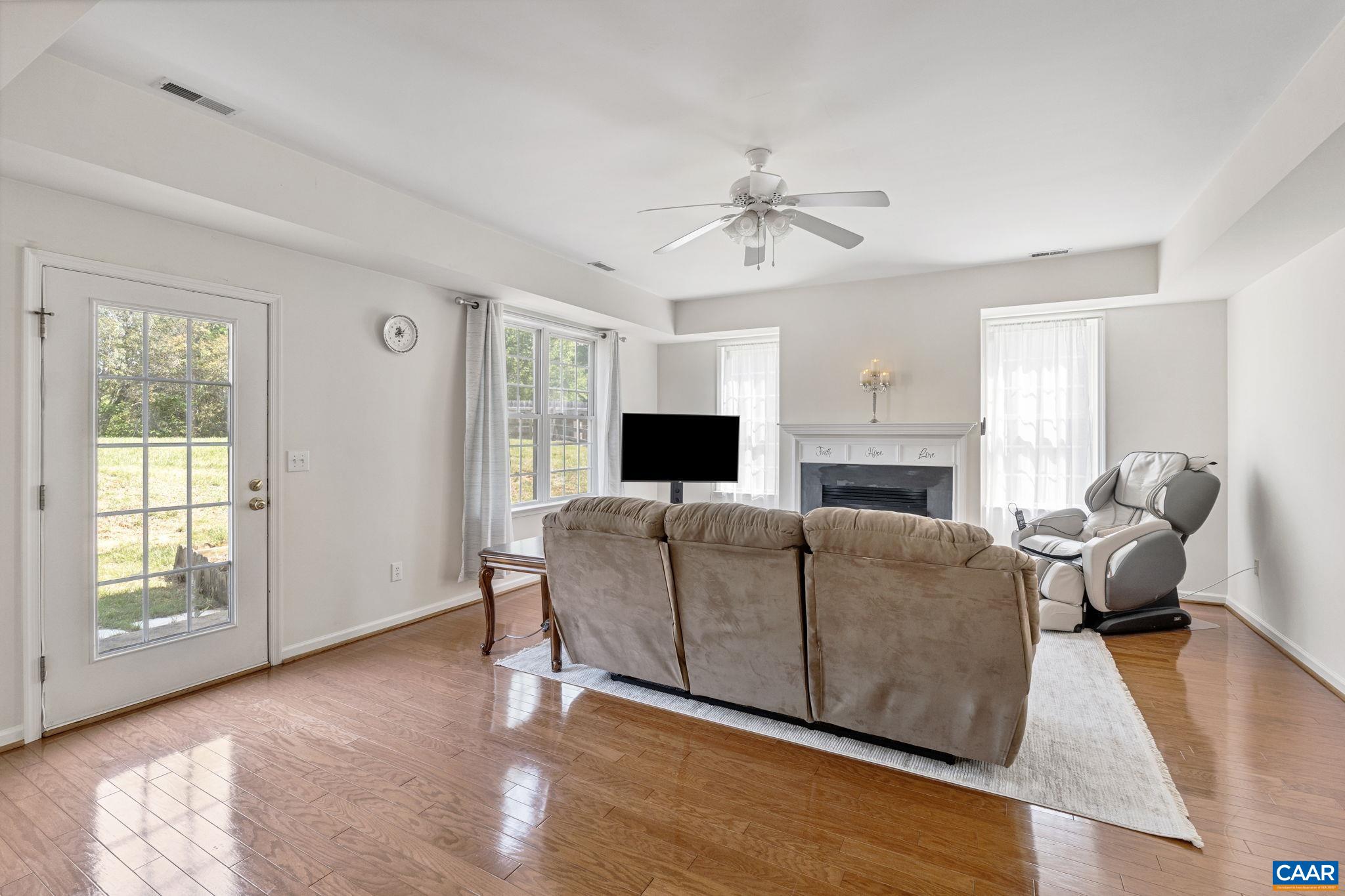 1365 AMBER RIDGE RD
