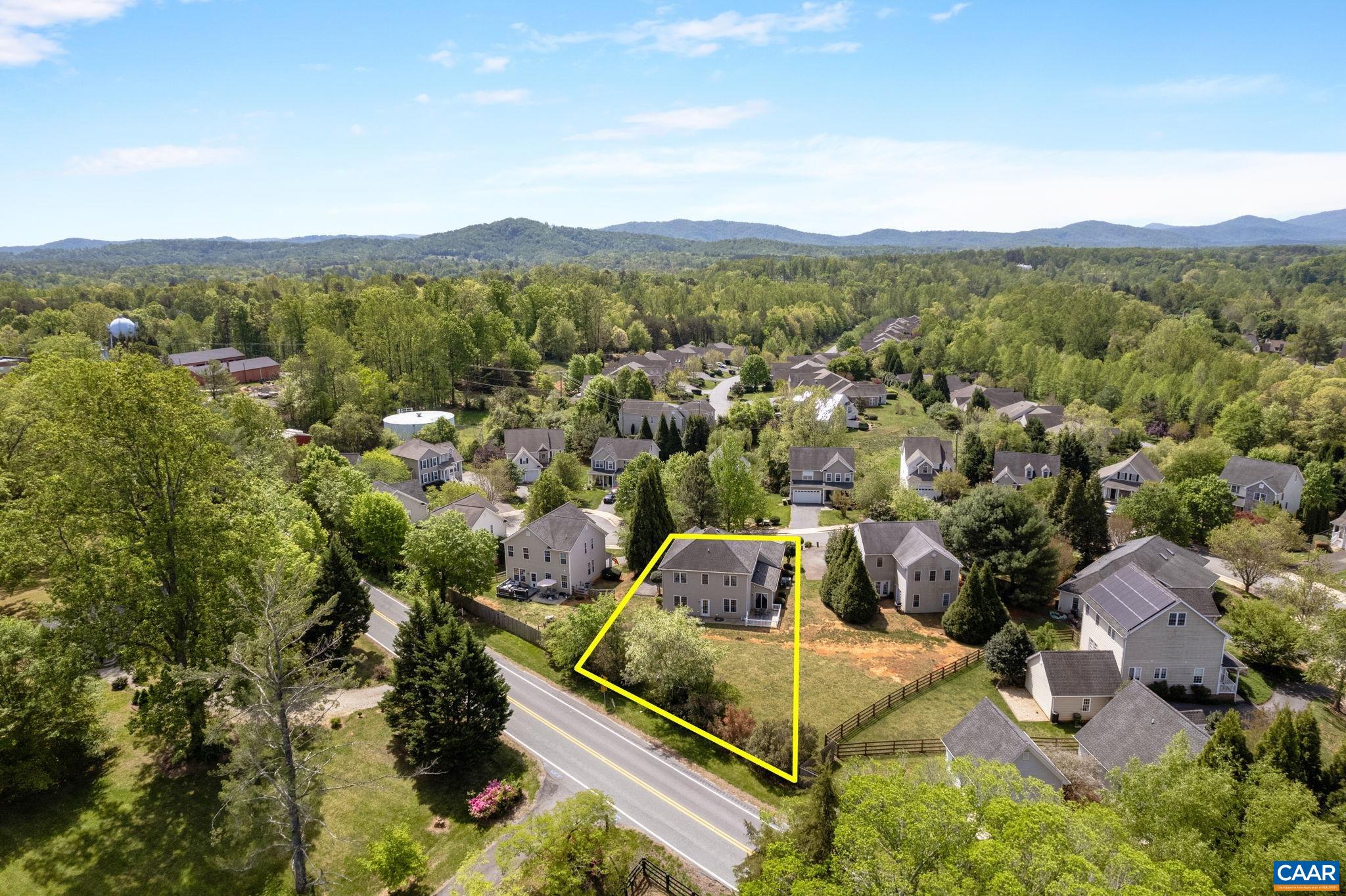 1365 AMBER RIDGE RD