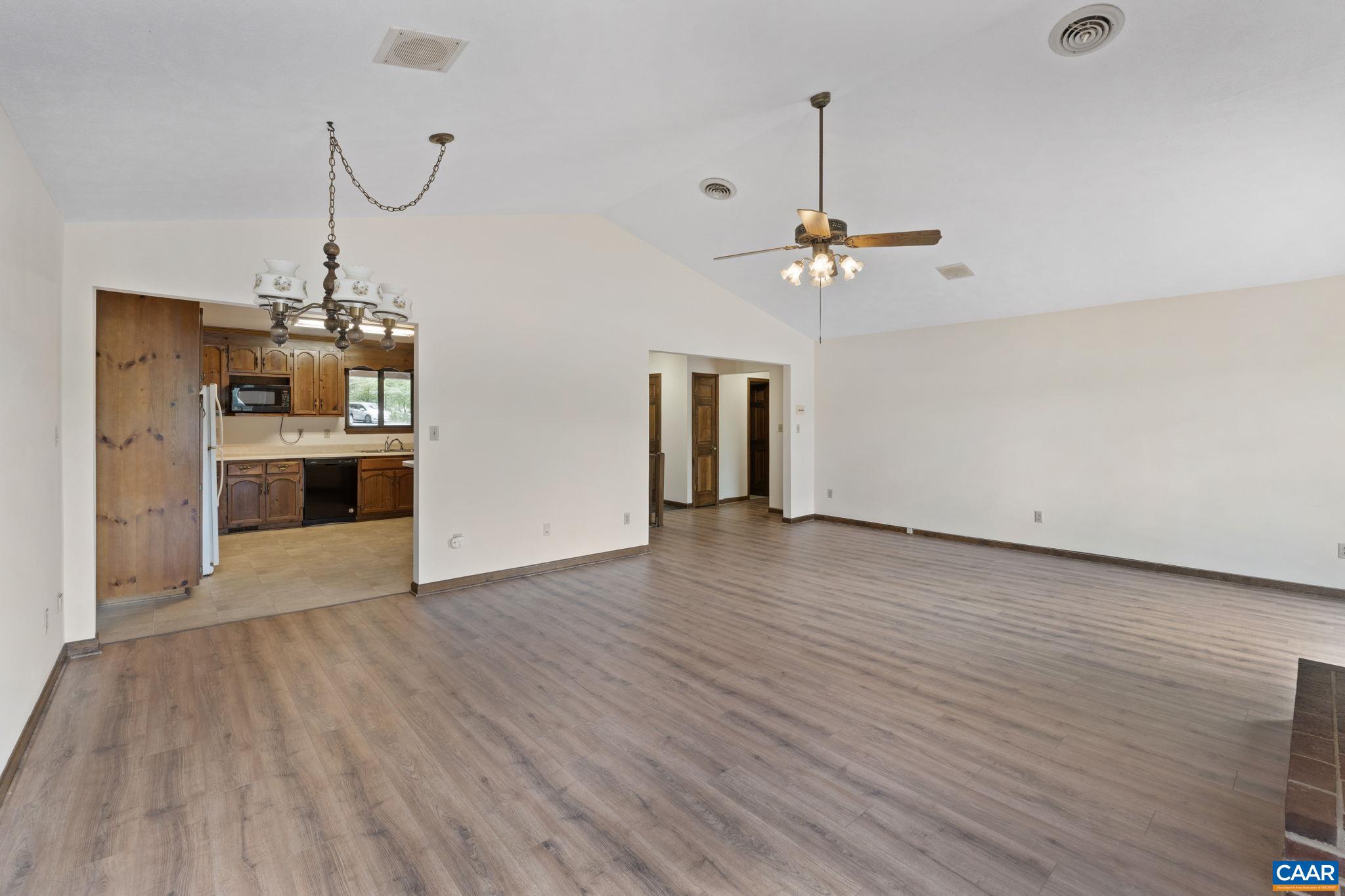 43 TANGLEWOOD RD