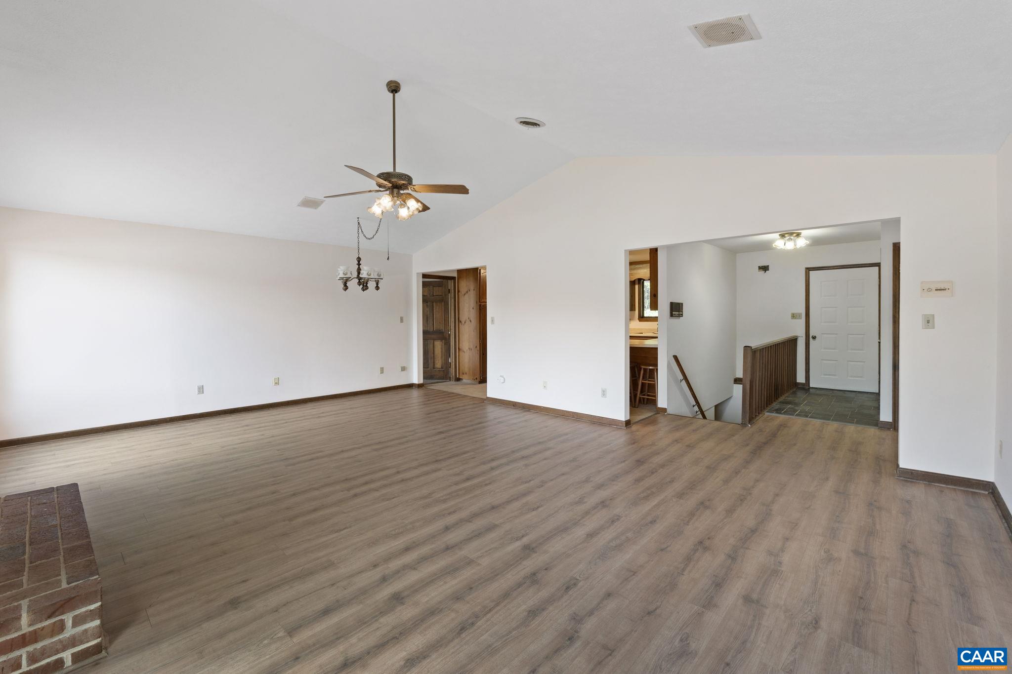 43 TANGLEWOOD RD