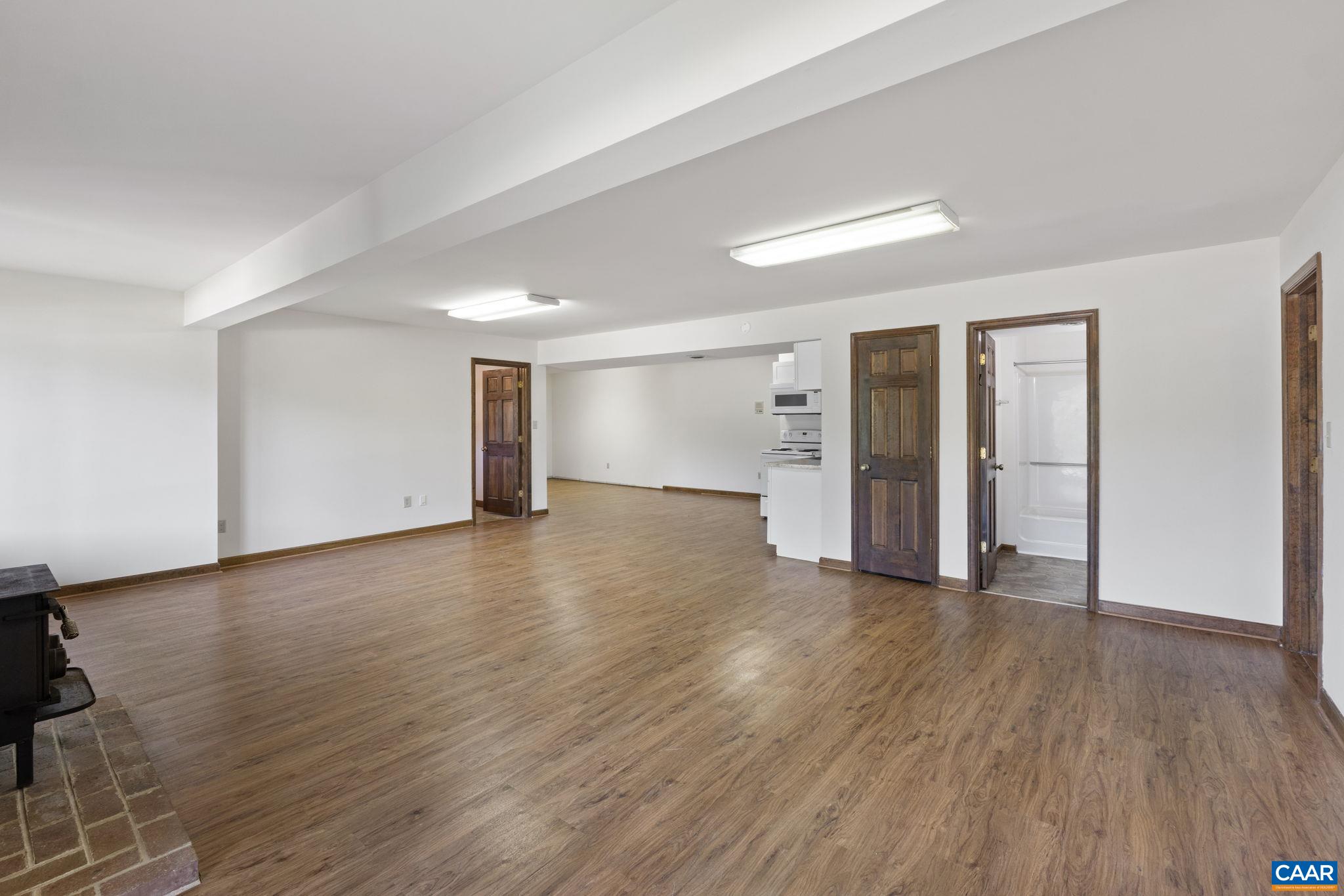 43 TANGLEWOOD RD