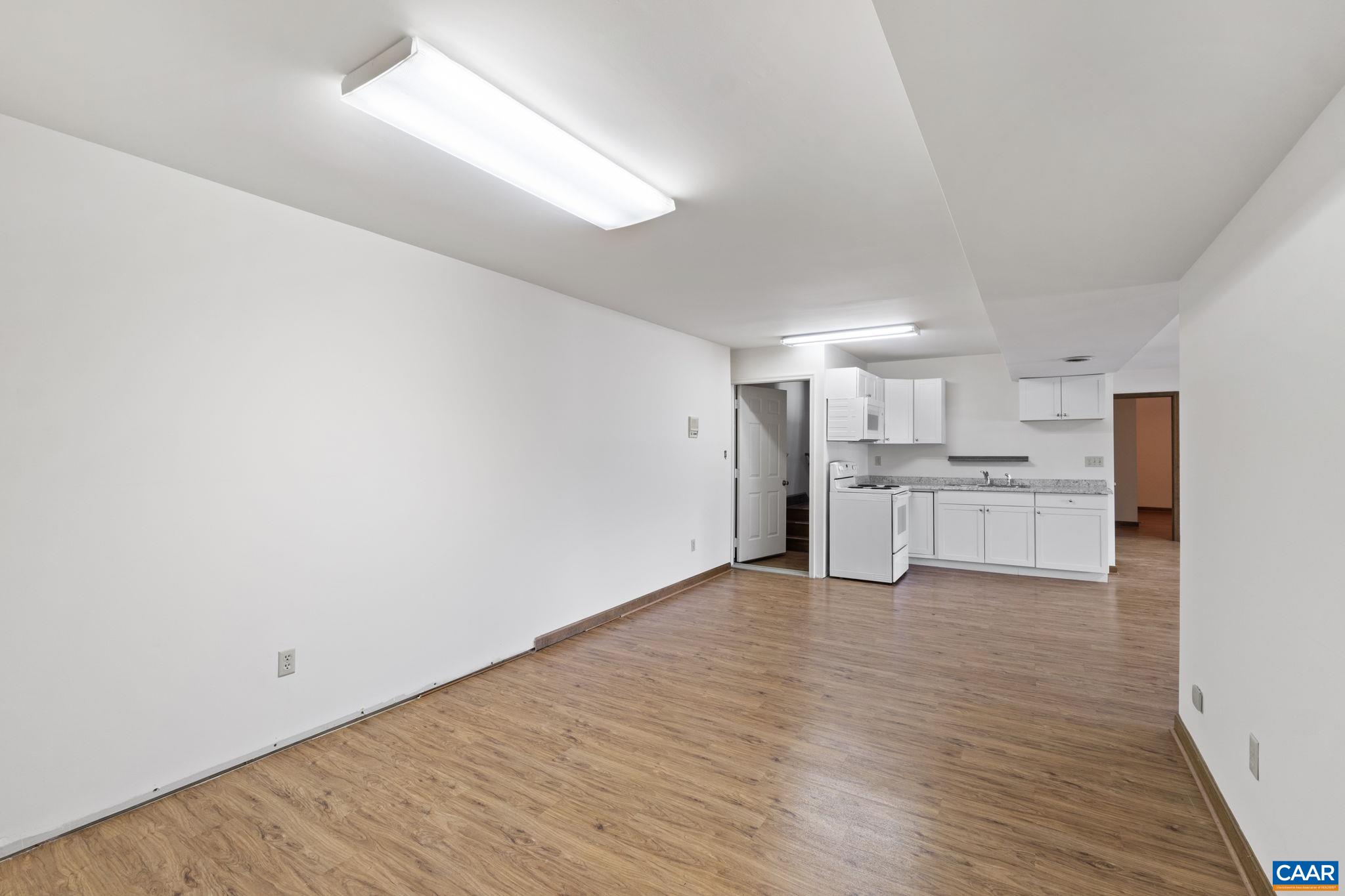 43 TANGLEWOOD RD