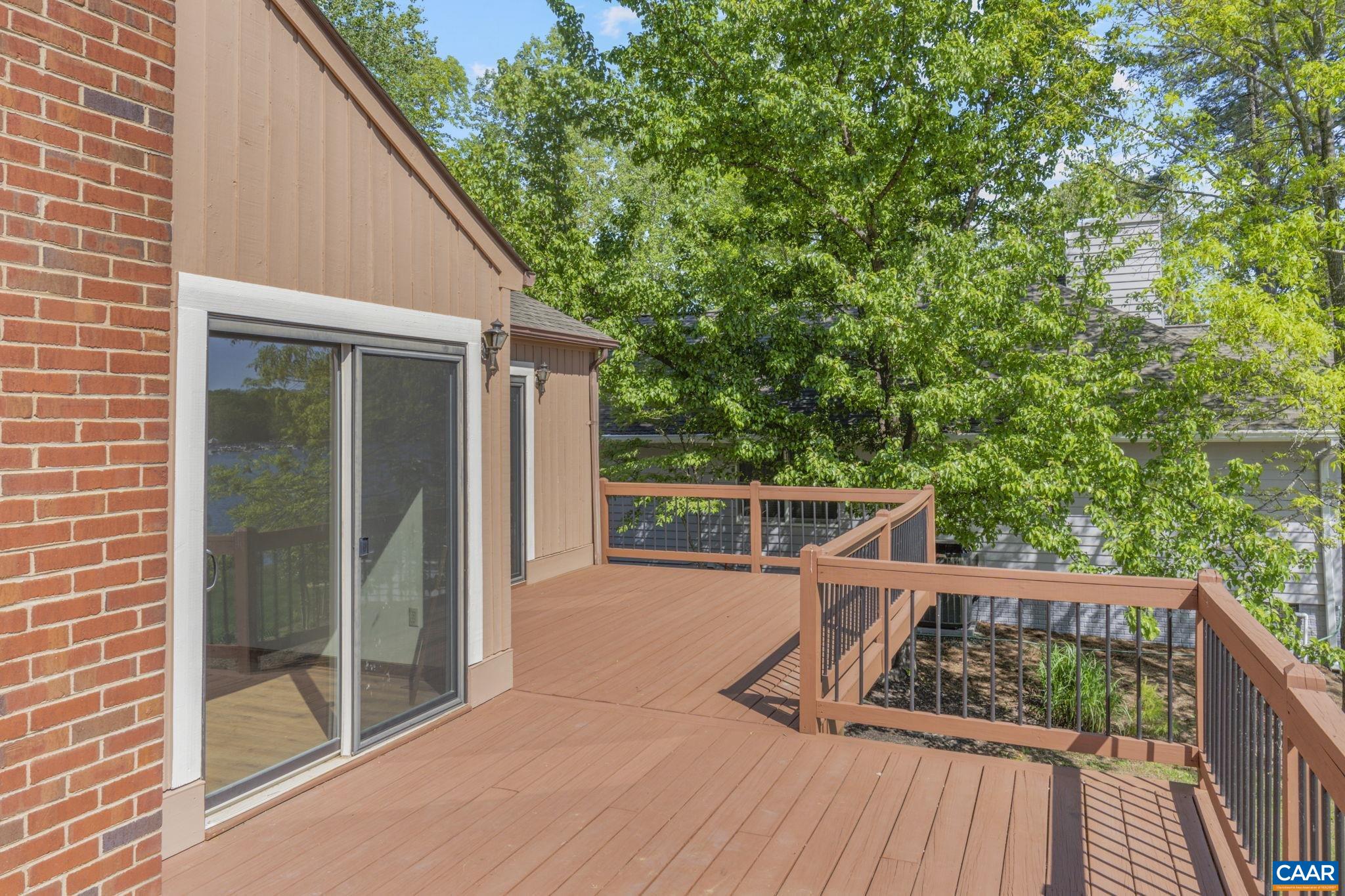 43 TANGLEWOOD RD