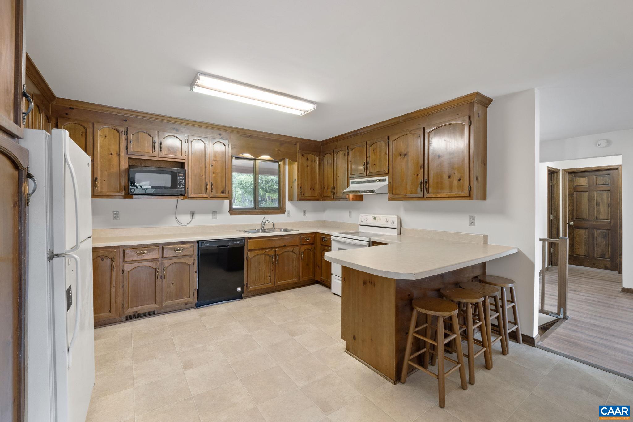 43 TANGLEWOOD RD
