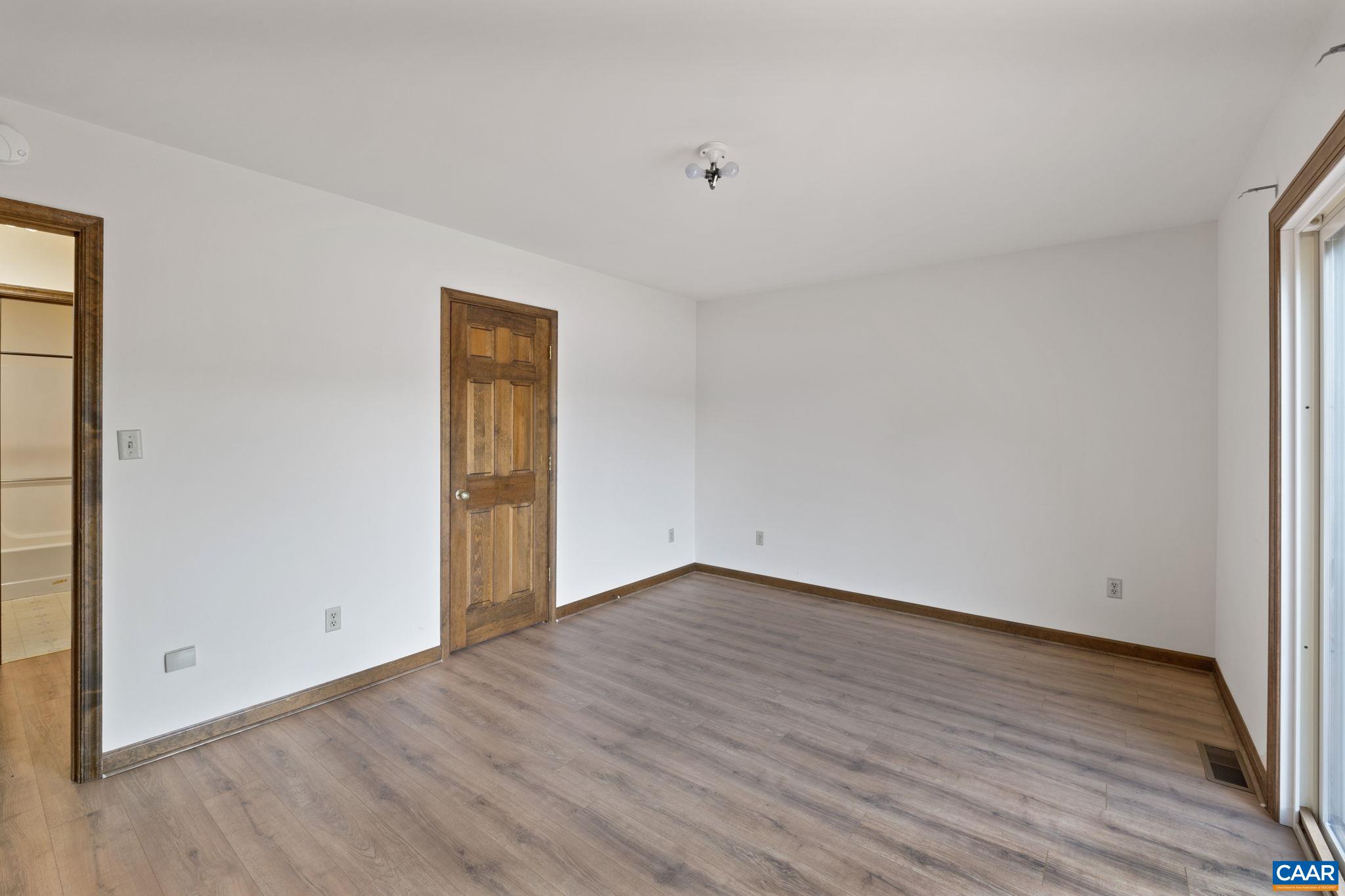 43 TANGLEWOOD RD