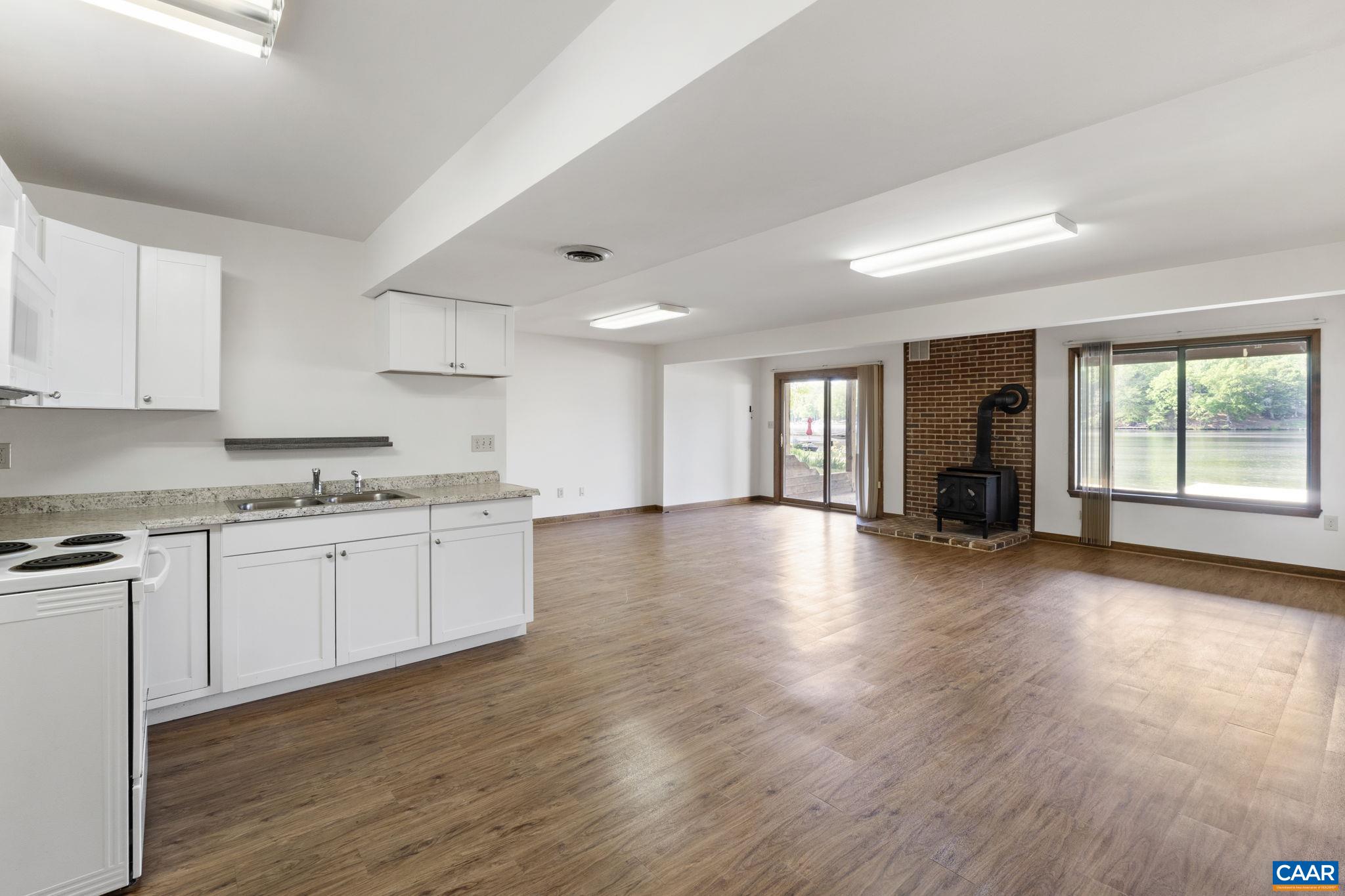 43 TANGLEWOOD RD