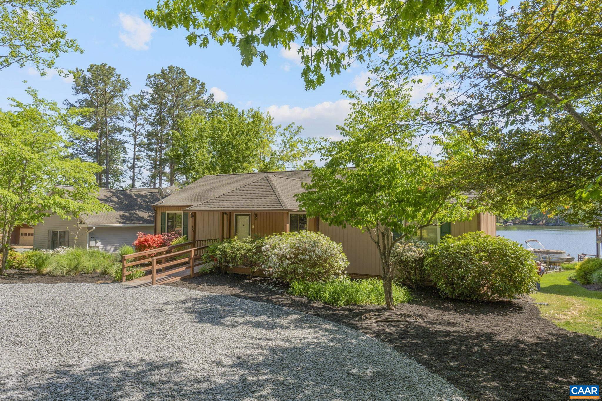 43 TANGLEWOOD RD
