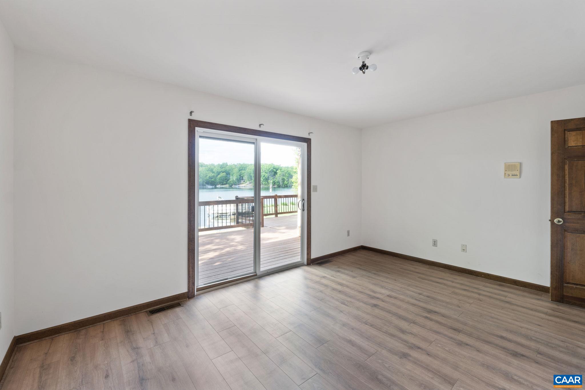 43 TANGLEWOOD RD