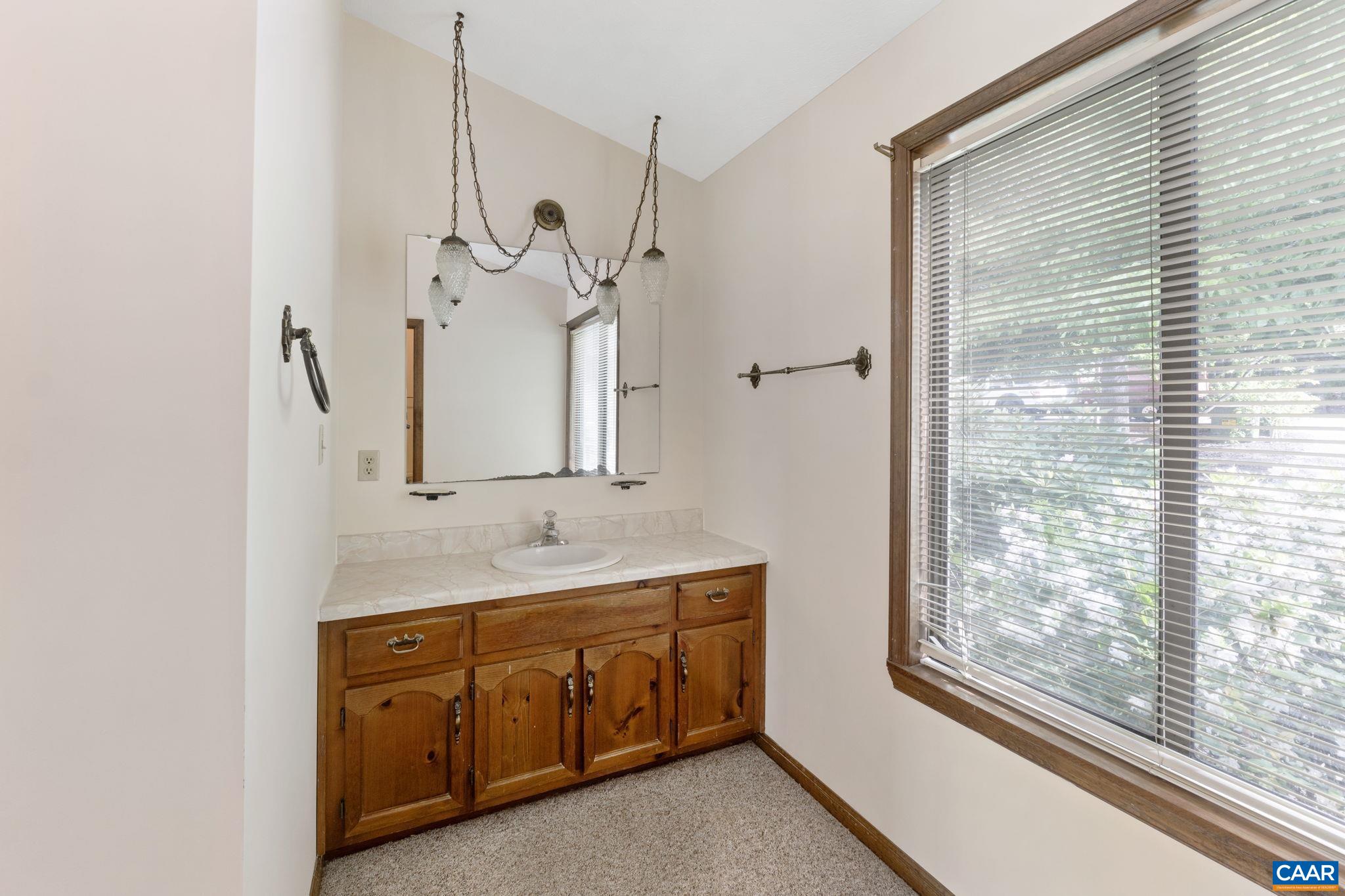43 TANGLEWOOD RD