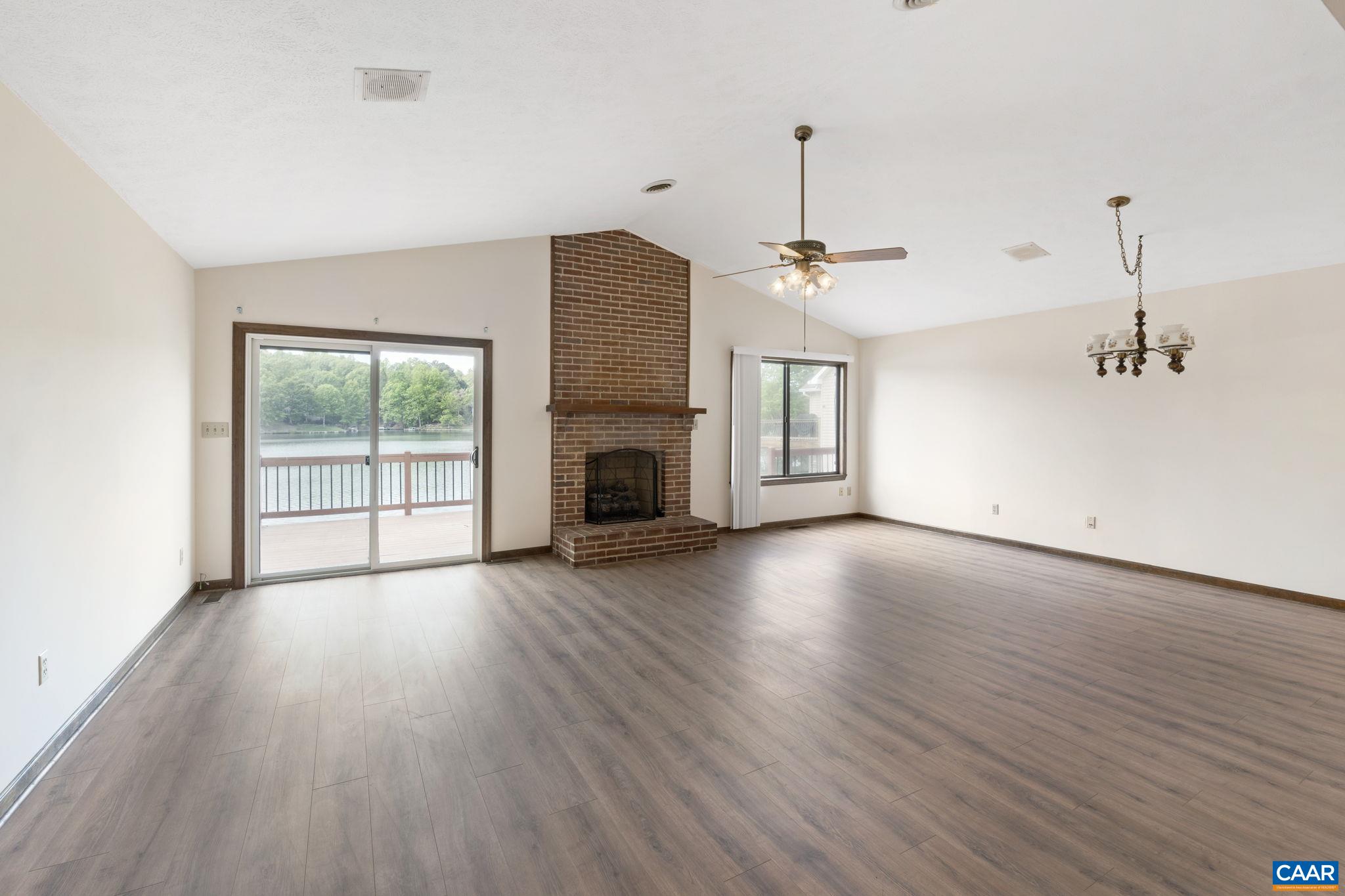 43 TANGLEWOOD RD