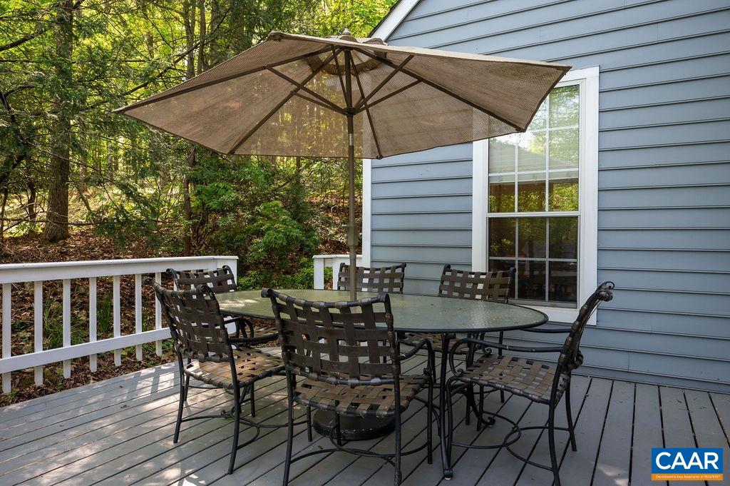 75 HICKORY LN