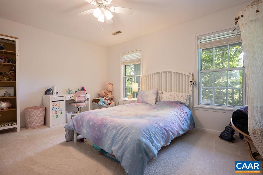 75 HICKORY LN