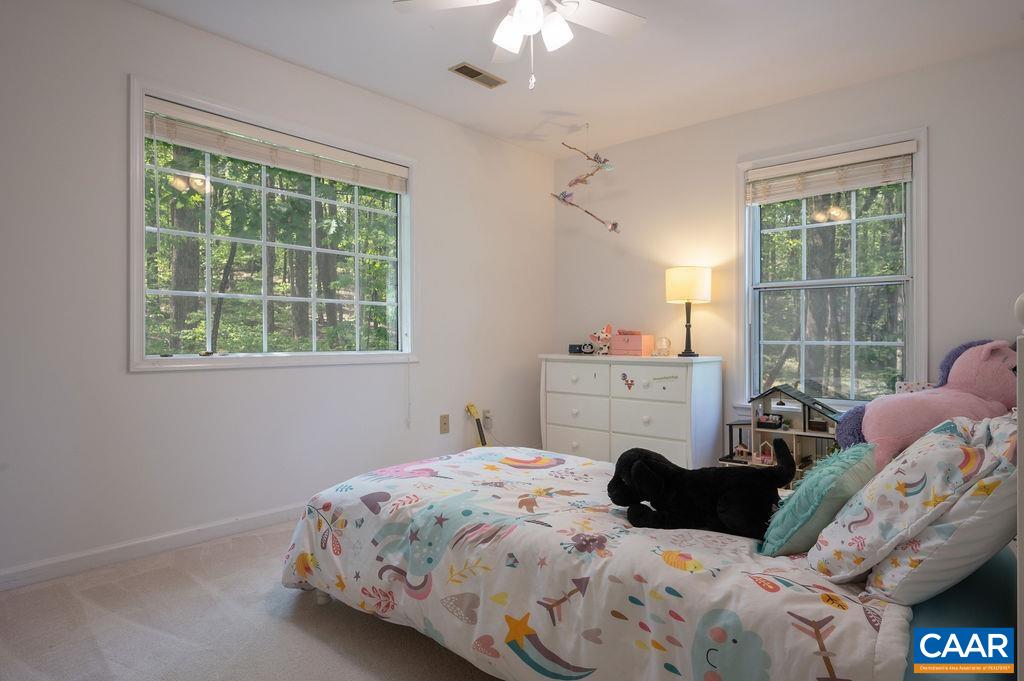 75 HICKORY LN