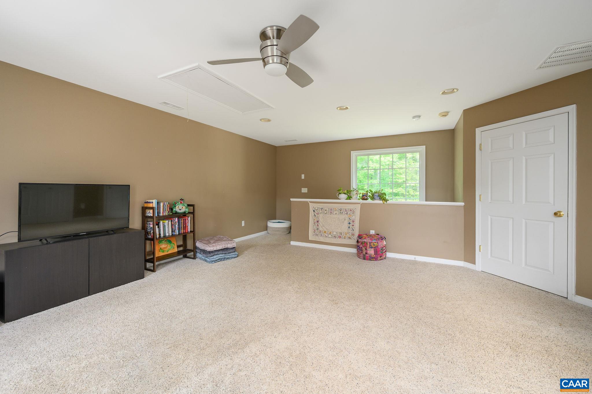 2364 N CHESTERFIELD CT