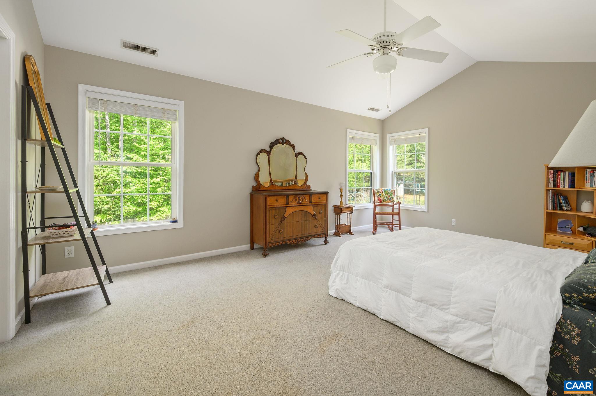 2364 N CHESTERFIELD CT