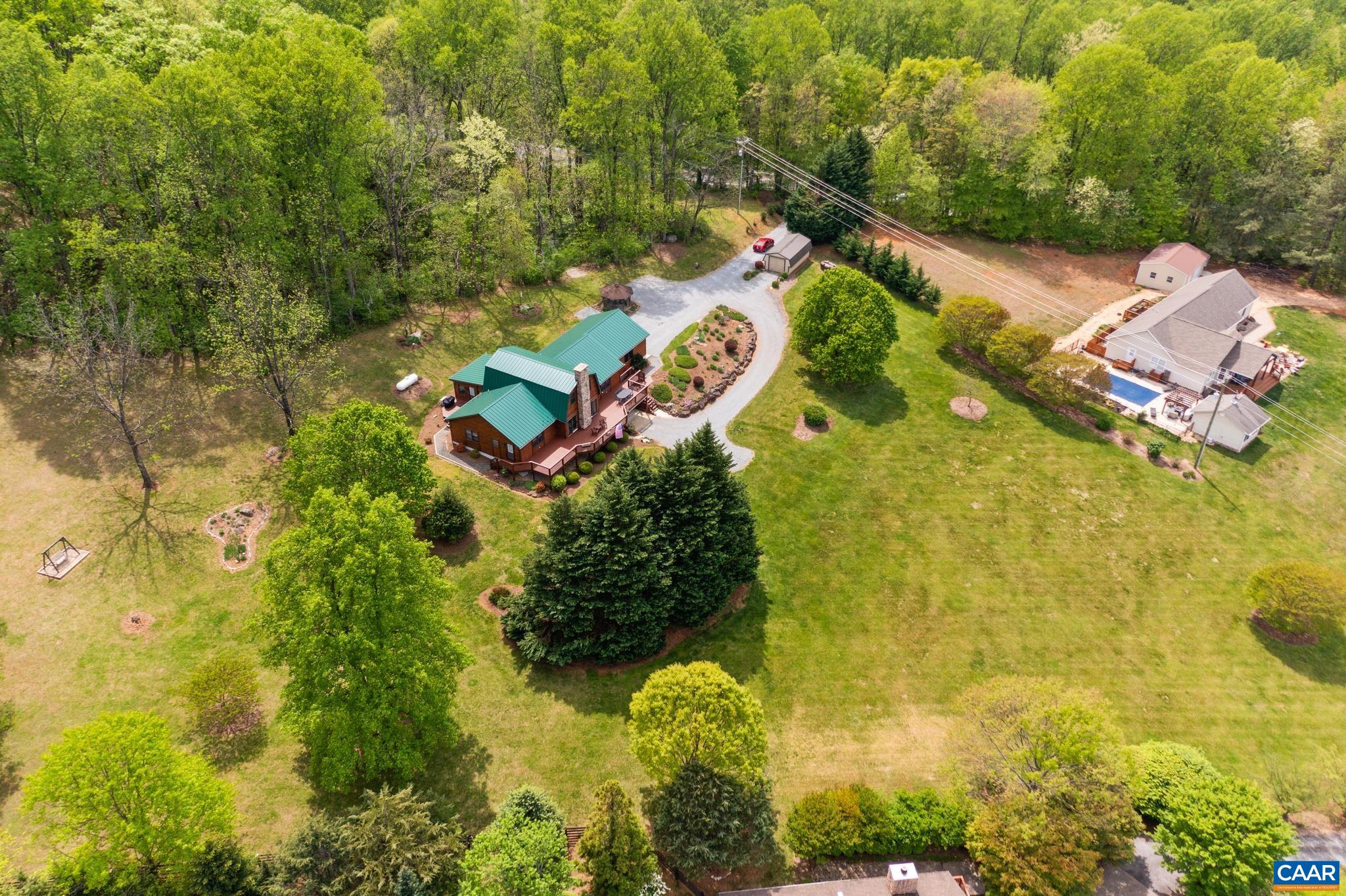 6 OLD ORCHARD LN