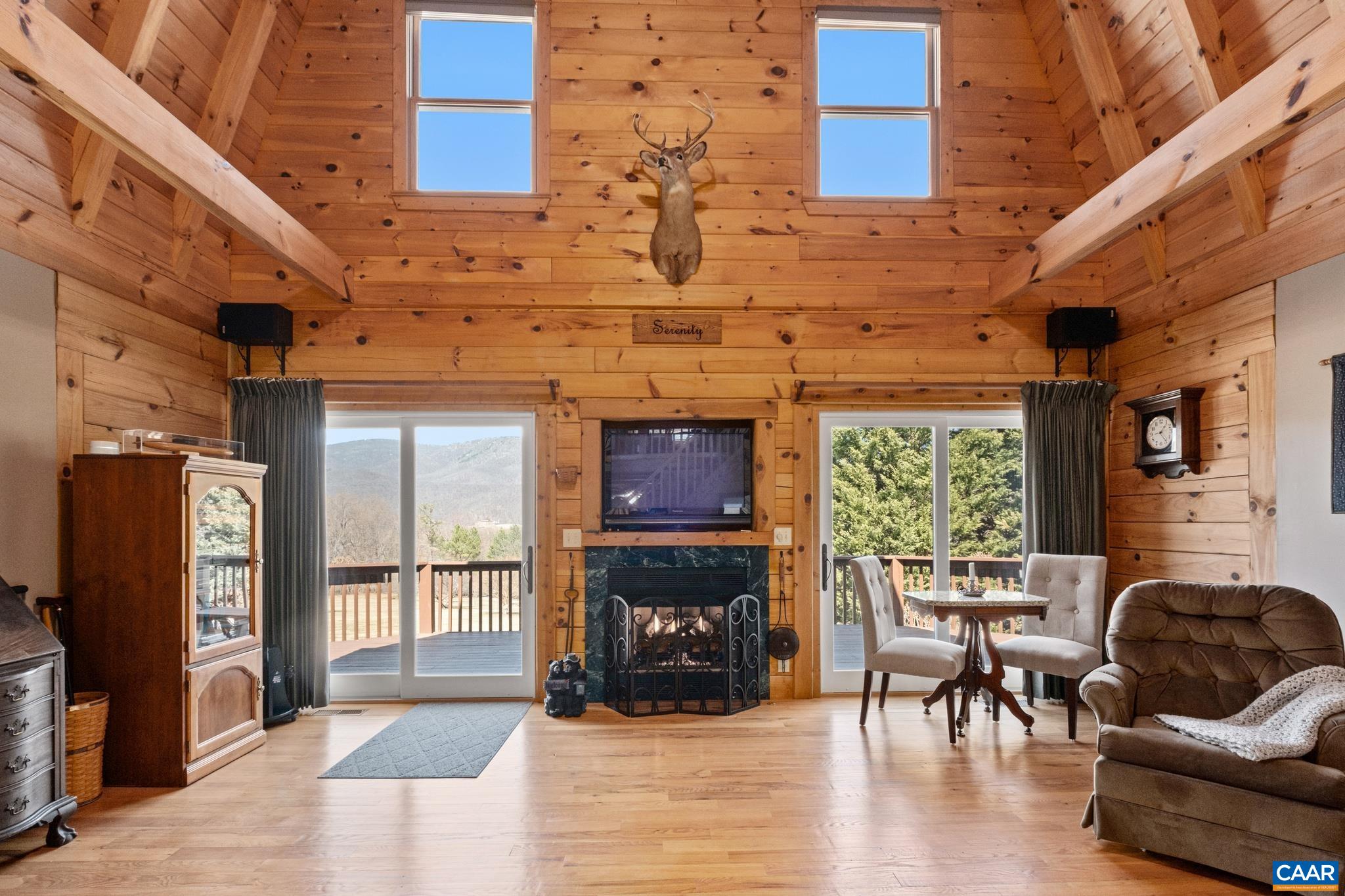 6 OLD ORCHARD LN