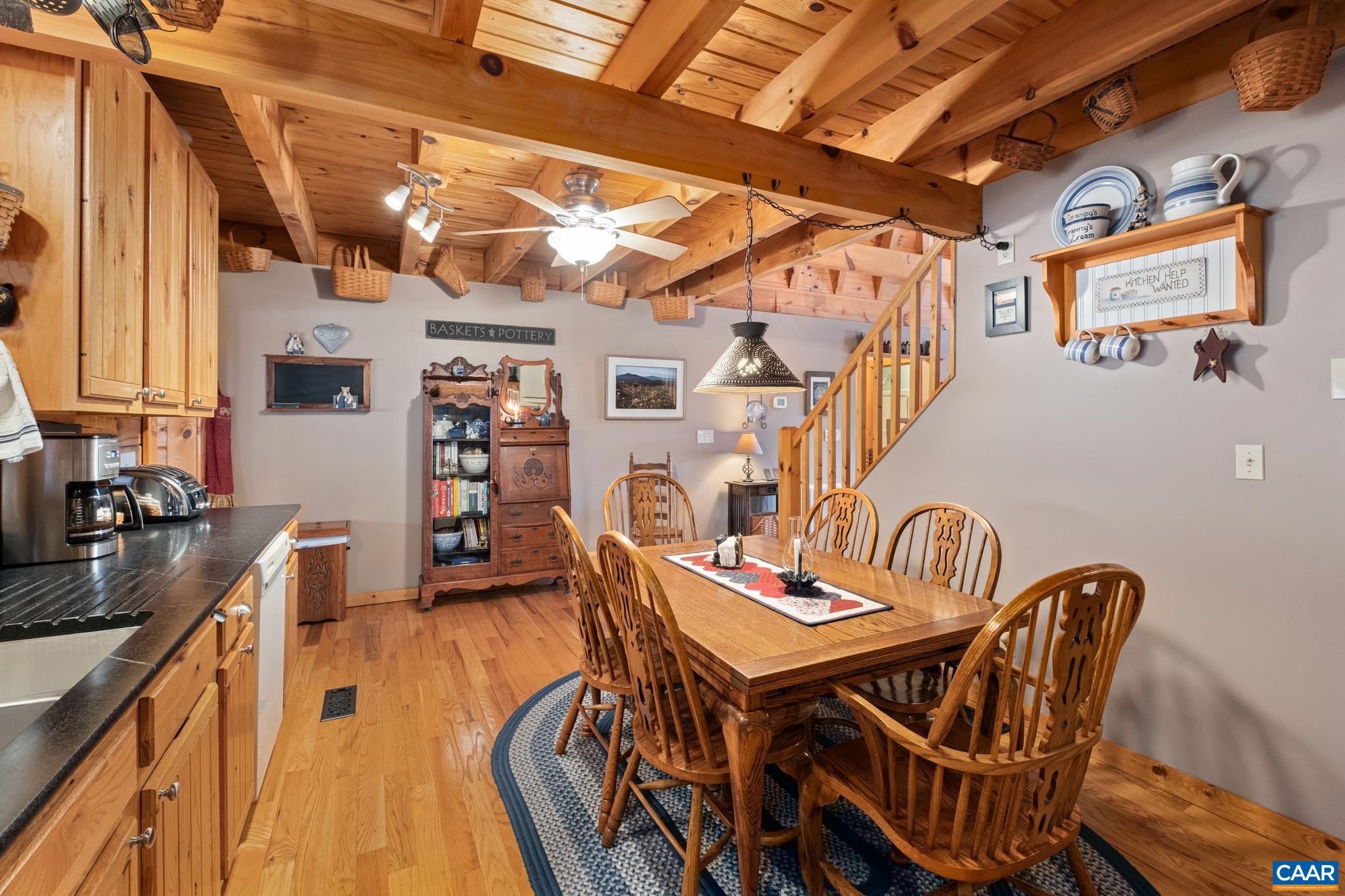 6 OLD ORCHARD LN